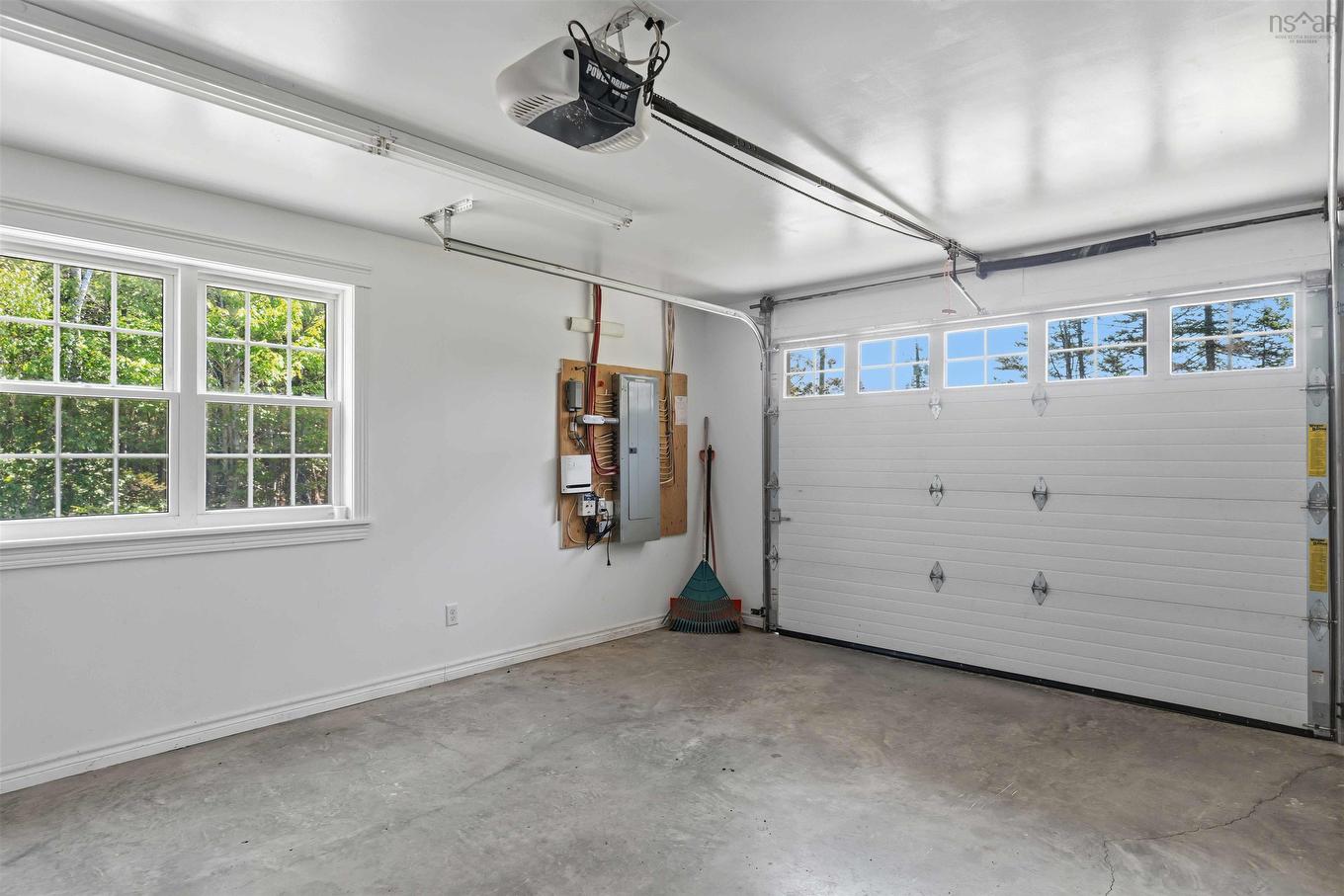 62 Shreve Street, Digby, NS - Indoor Photo Showing Garage