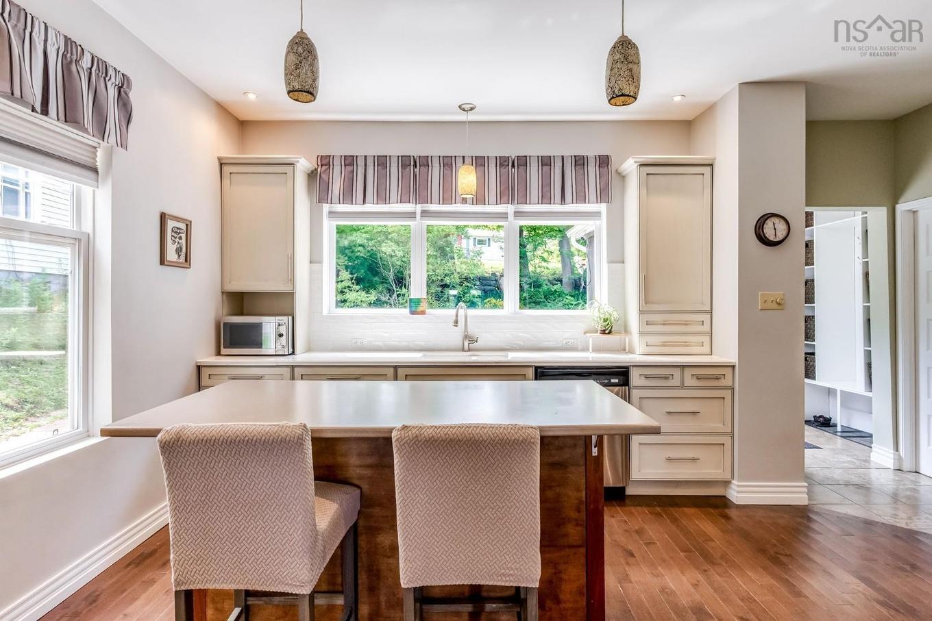 33 Beacon Street, Amherst, NS - Indoor Photo Showing Kitchen