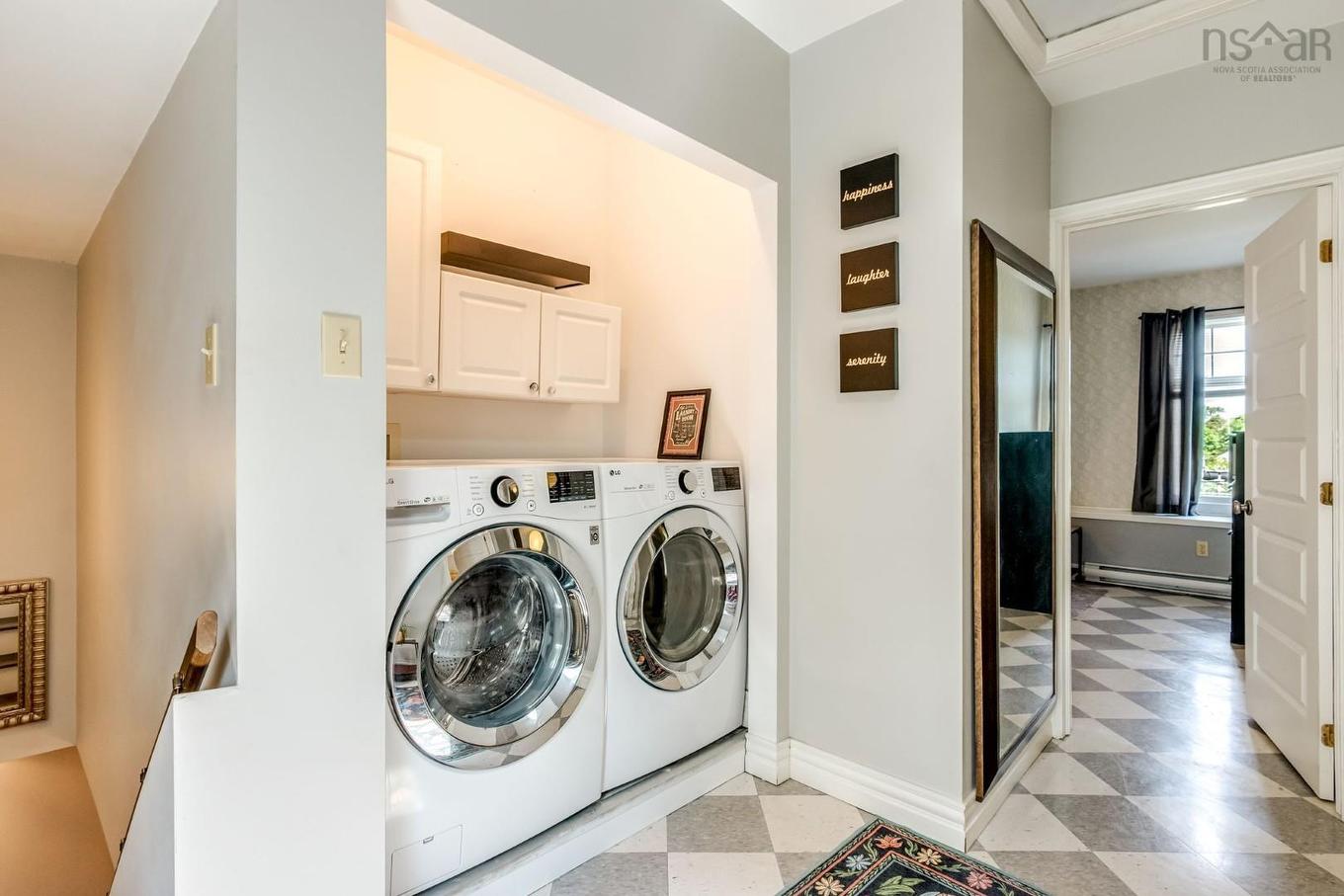 33 Beacon Street, Amherst, NS - Indoor Photo Showing Laundry Room