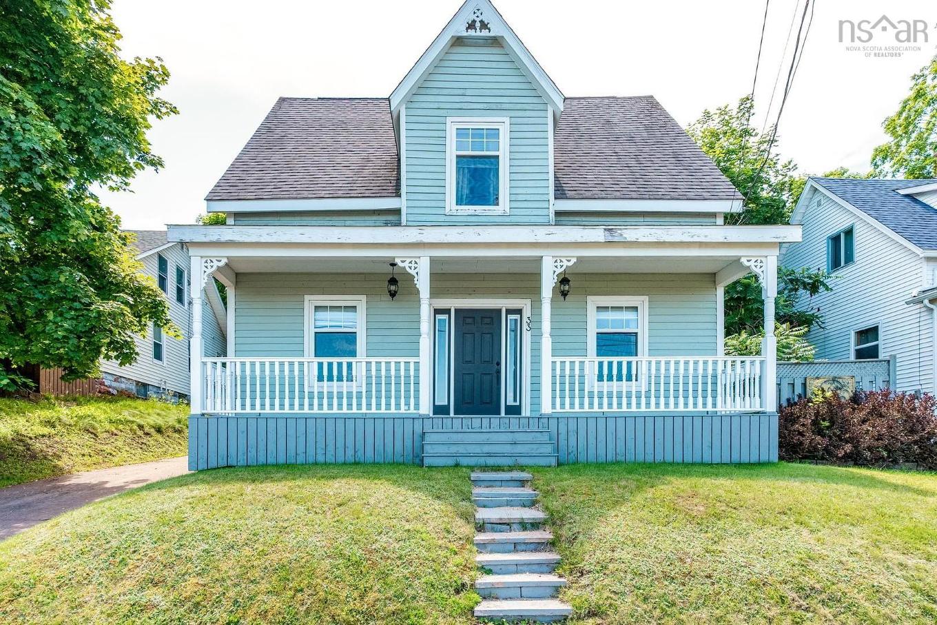 33 Beacon Street, Amherst, NS - Outdoor With Deck Patio Veranda With Facade