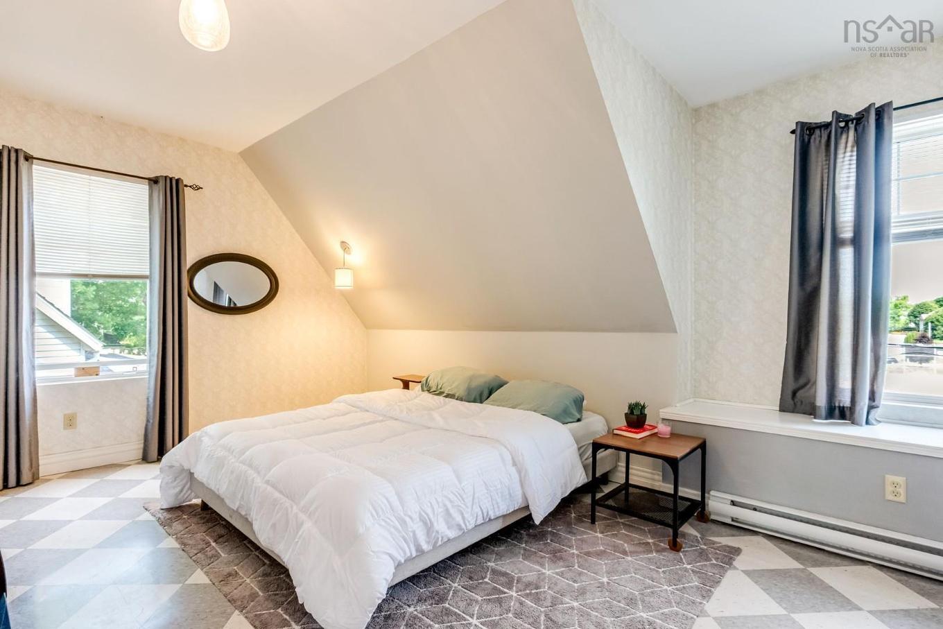33 Beacon Street, Amherst, NS - Indoor Photo Showing Bedroom