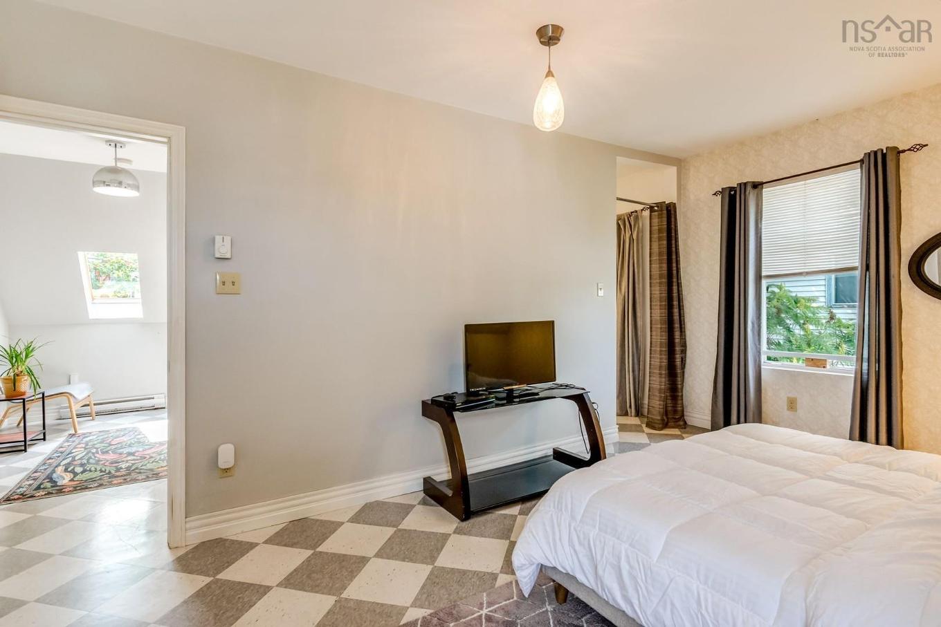 33 Beacon Street, Amherst, NS - Indoor Photo Showing Bedroom