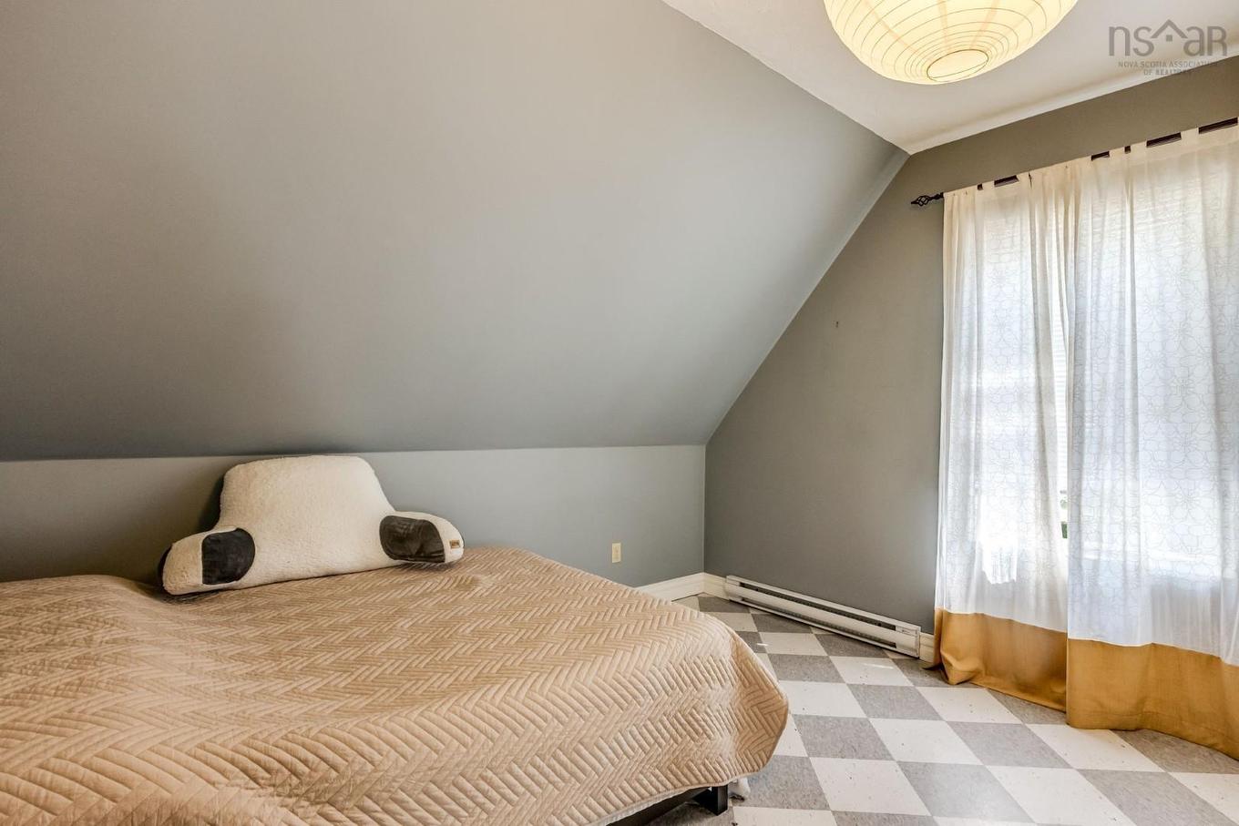 33 Beacon Street, Amherst, NS - Indoor Photo Showing Bedroom