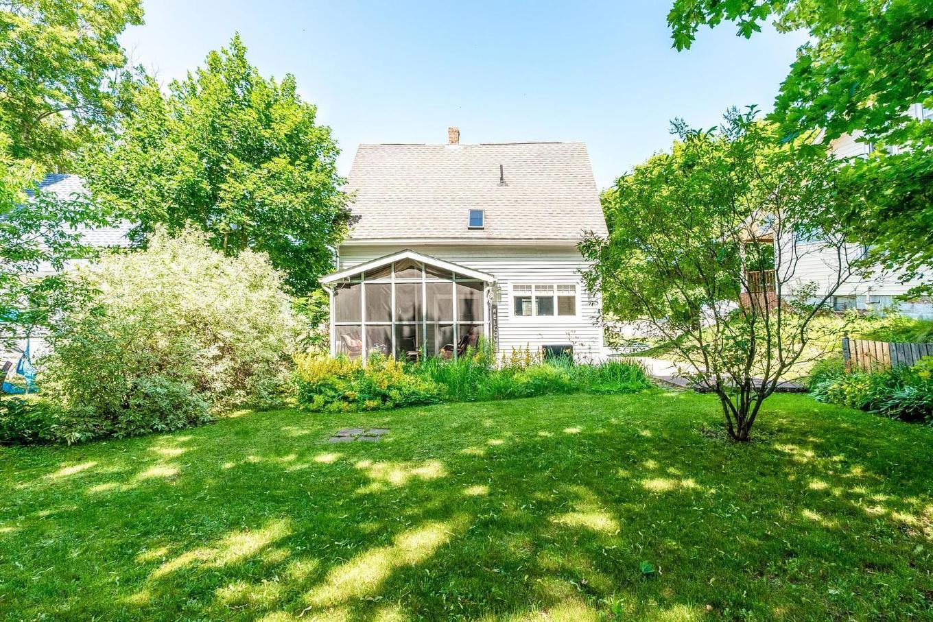 33 Beacon Street, Amherst, NS - Outdoor