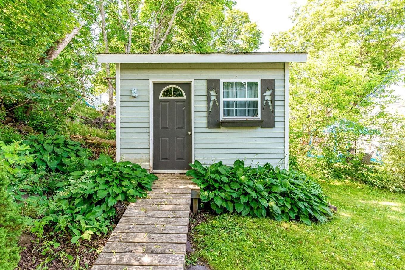 33 Beacon Street, Amherst, NS - Outdoor