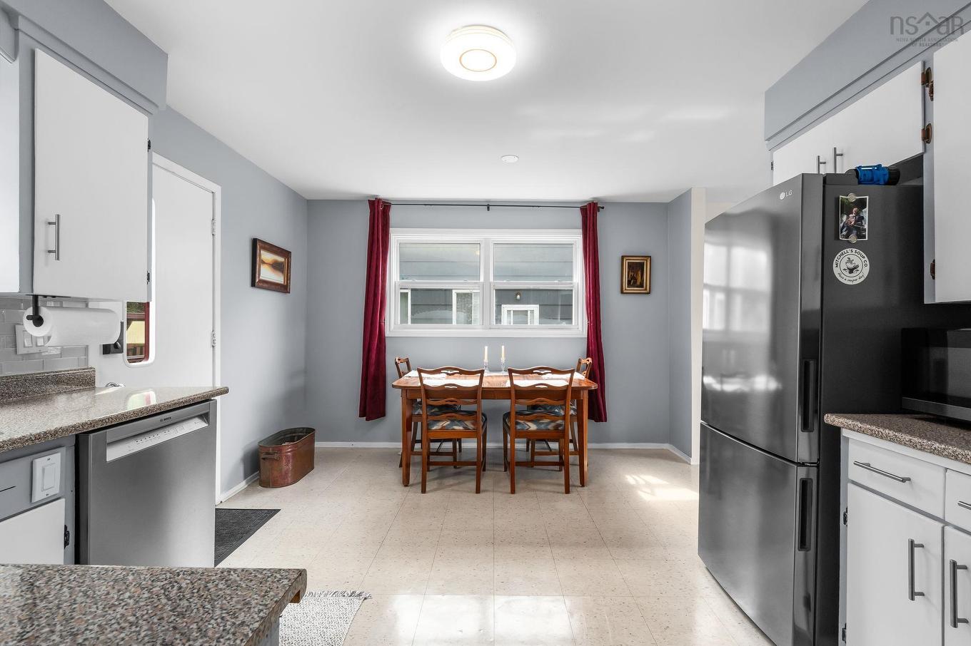 484 Spring Avenue, Dartmouth, NS - Indoor