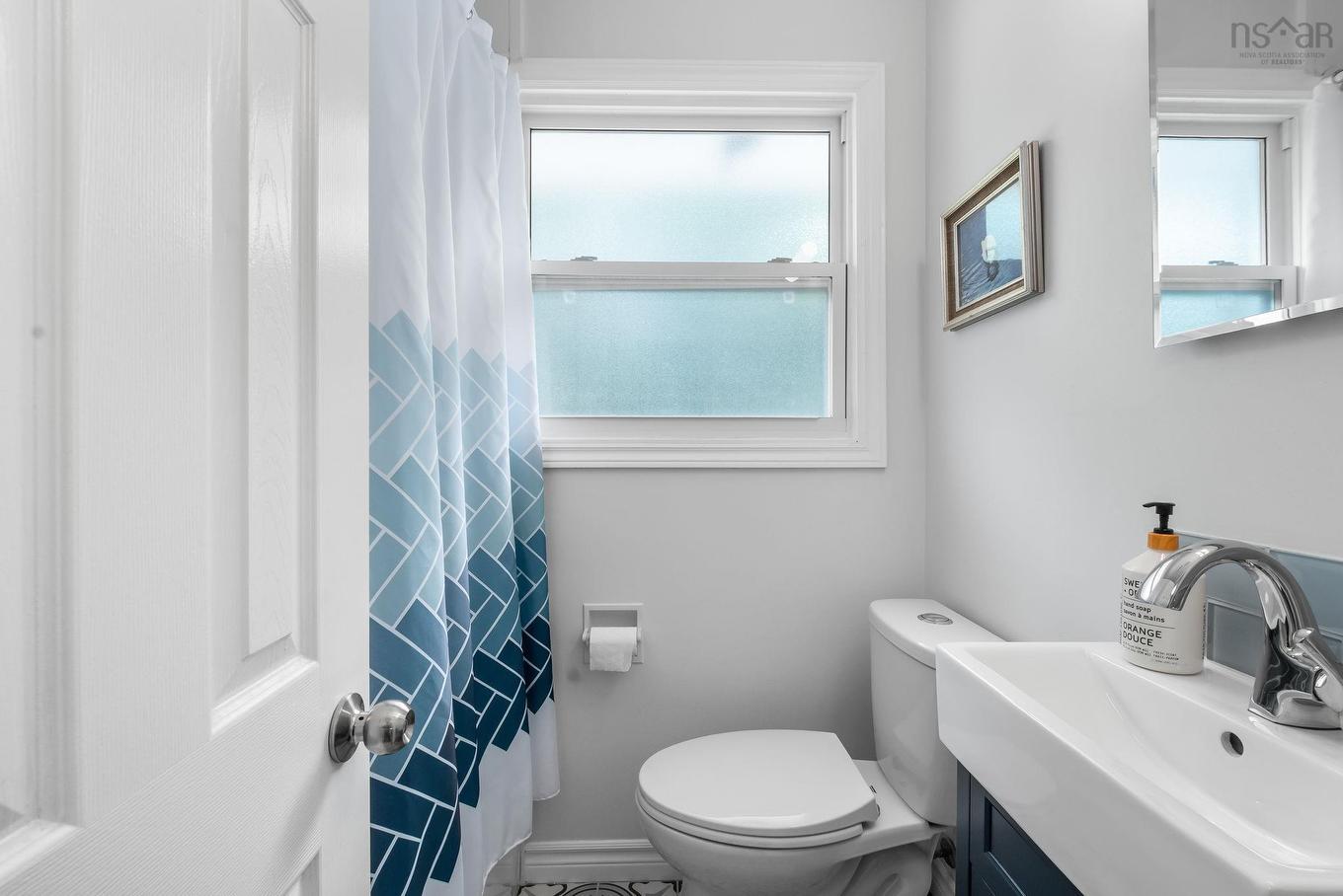 484 Spring Avenue, Dartmouth, NS - Indoor Photo Showing Bathroom