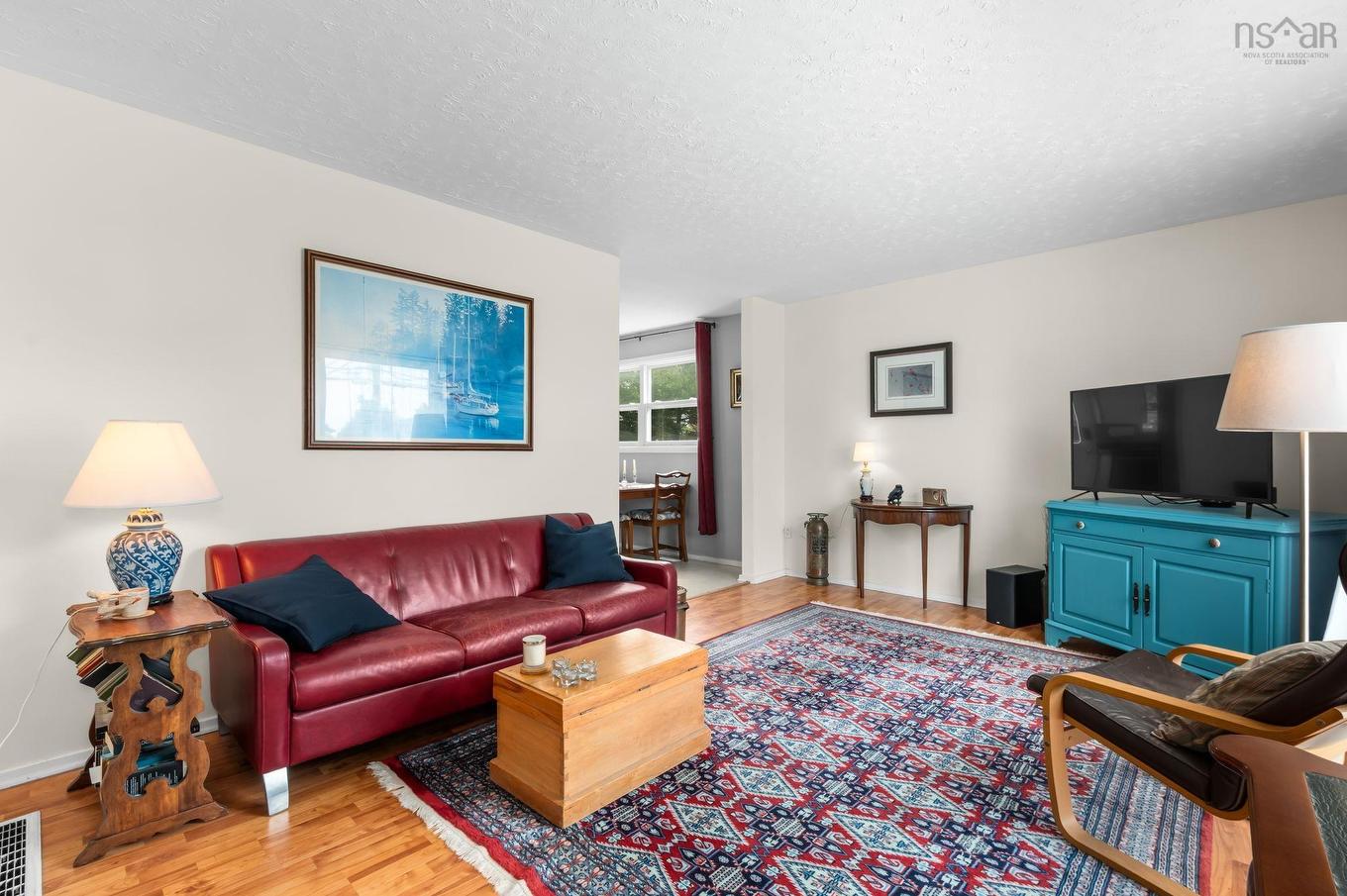484 Spring Avenue, Dartmouth, NS - Indoor Photo Showing Living Room