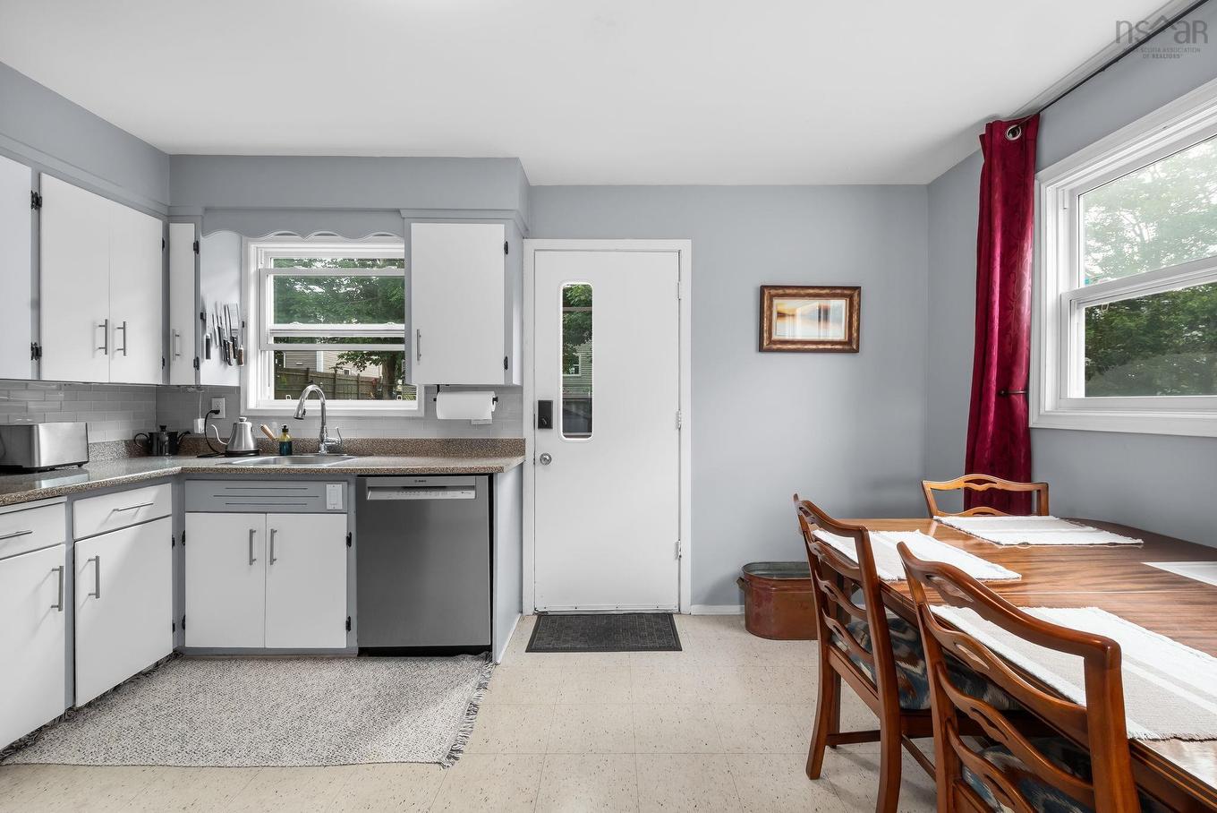 484 Spring Avenue, Dartmouth, NS - Indoor Photo Showing Other Room