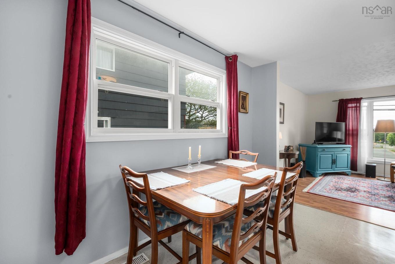484 Spring Avenue, Dartmouth, NS - Indoor Photo Showing Dining Room