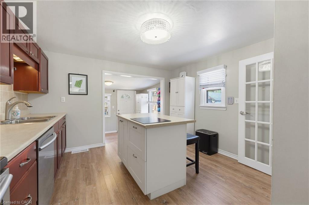 735 Dunn Avenue, Hamilton, ON - Indoor Photo Showing Kitchen With Double Sink