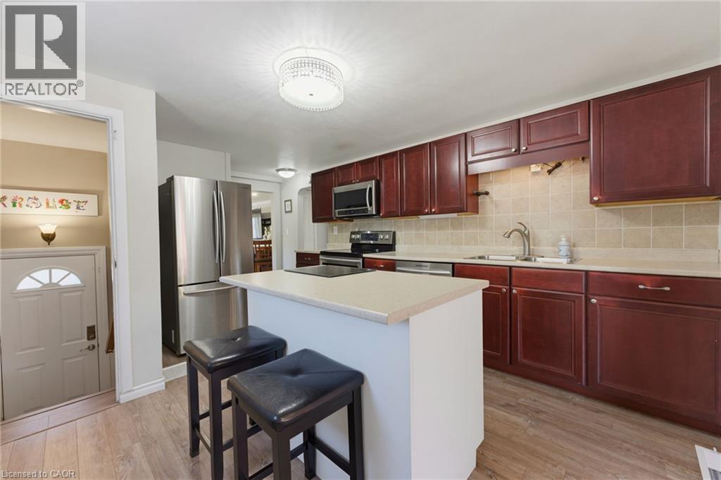 735 Dunn Avenue, Hamilton, ON - Indoor Photo Showing Kitchen With Double Sink