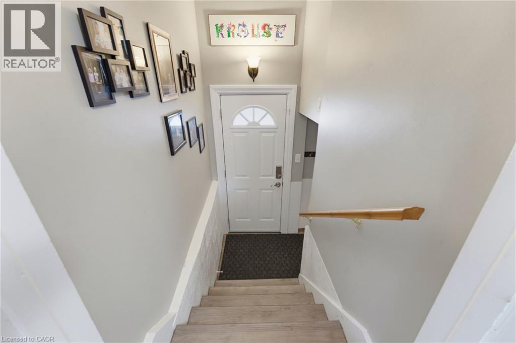 735 Dunn Avenue, Hamilton, ON - Indoor Photo Showing Other Room