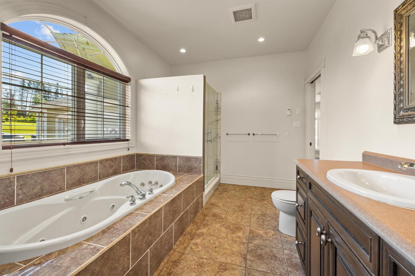 40 Sunset Drive, Souris, PE - Indoor Photo Showing Bathroom