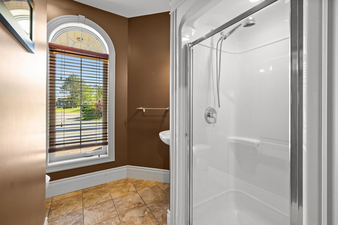 40 Sunset Drive, Souris, PE - Indoor Photo Showing Bathroom