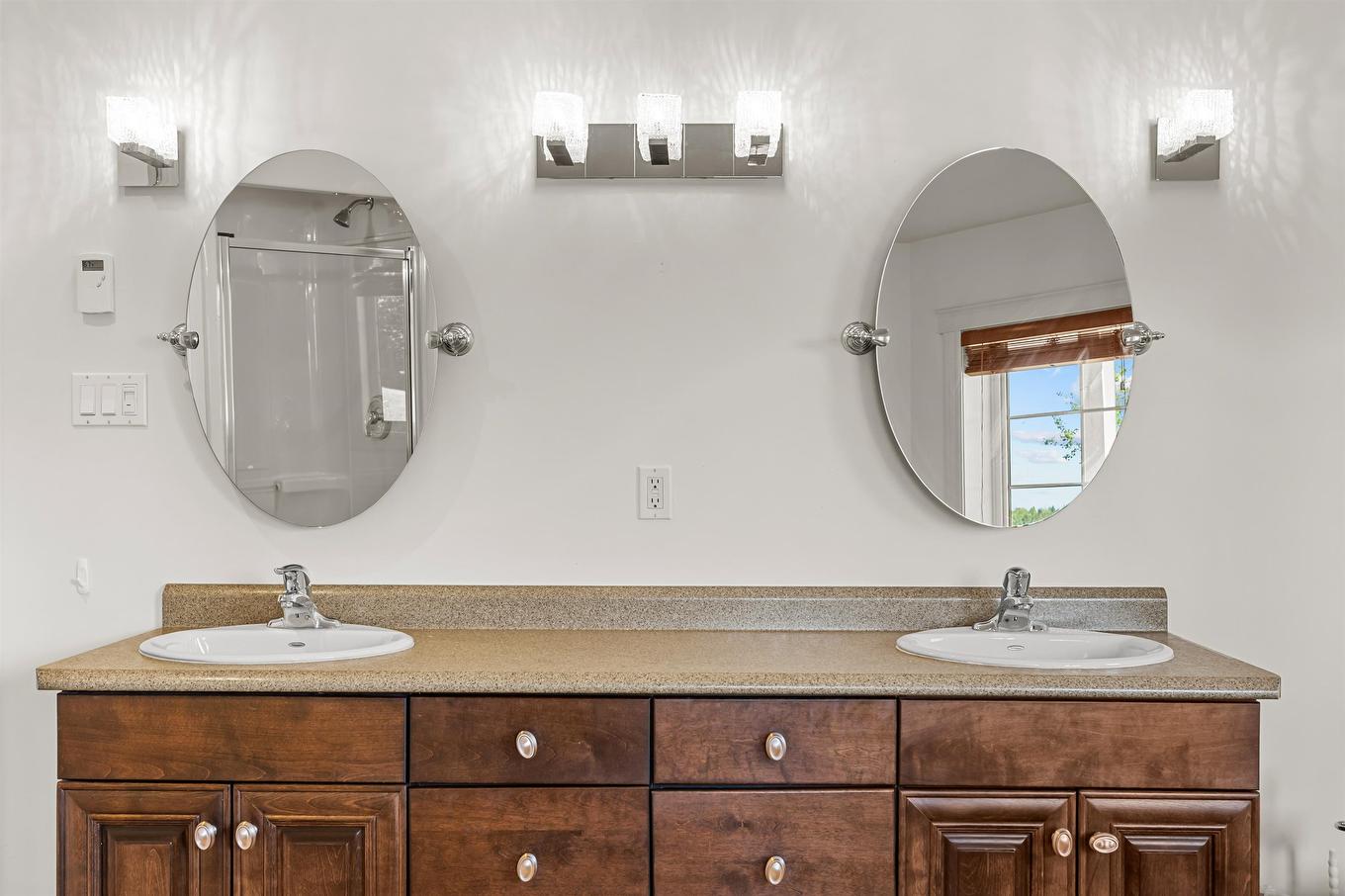 40 Sunset Drive, Souris, PE - Indoor Photo Showing Bathroom