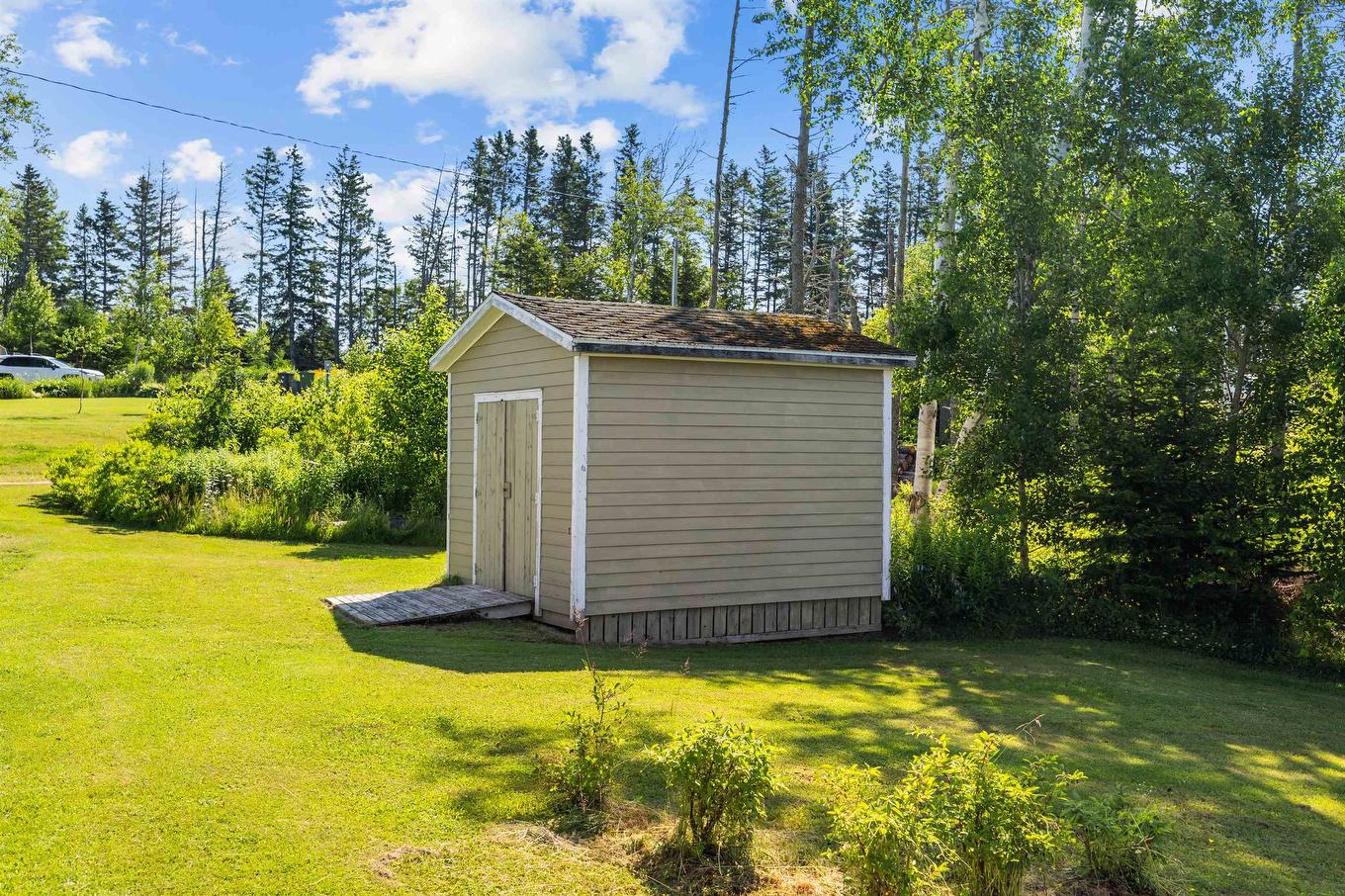 40 Sunset Drive, Souris, PE - Outdoor