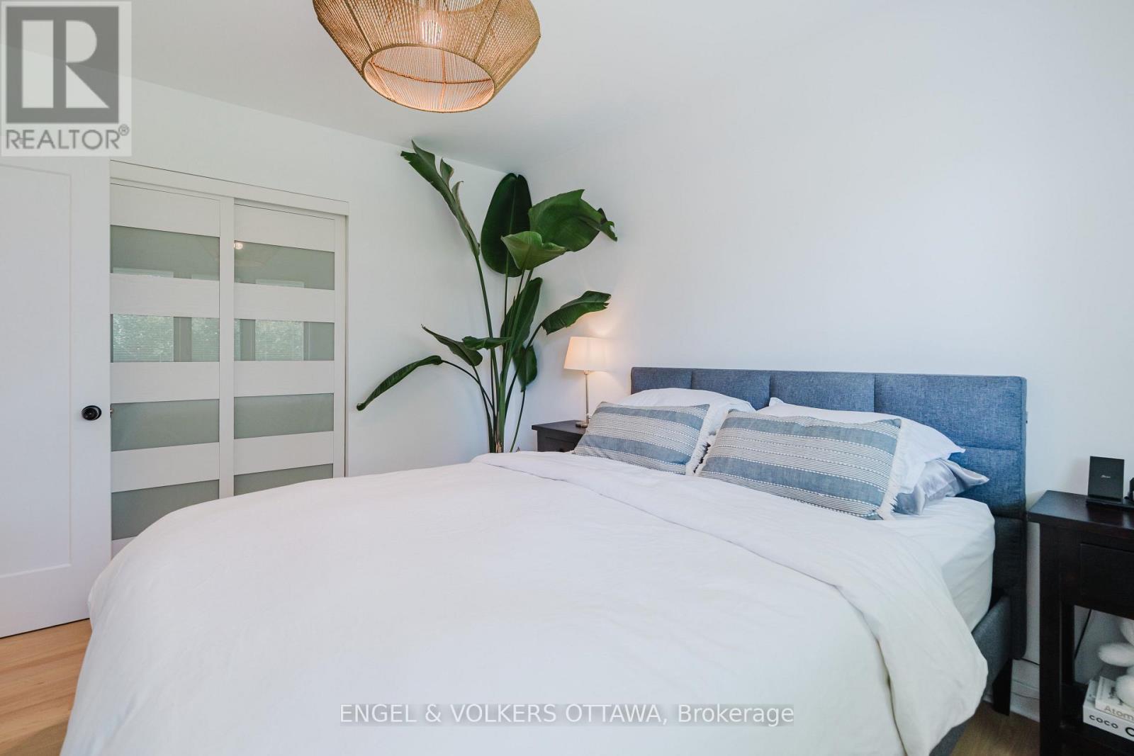2995 Cowan Crescent, Ottawa, ON - Indoor Photo Showing Bedroom