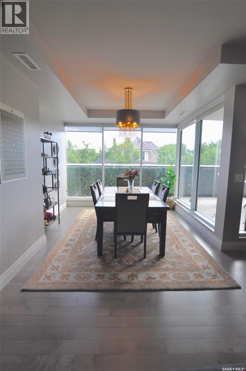 302 637 University Drive, Saskatoon, SK - Indoor