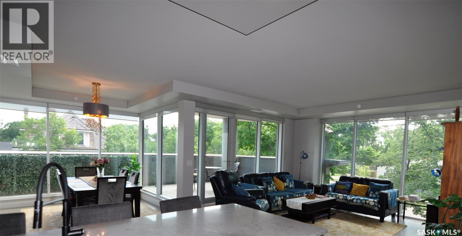 302 637 University Drive, Saskatoon, SK - Indoor Photo Showing Living Room