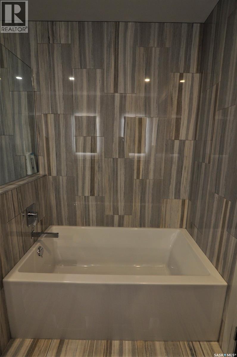 302 637 University Drive, Saskatoon, SK - Indoor Photo Showing Bathroom