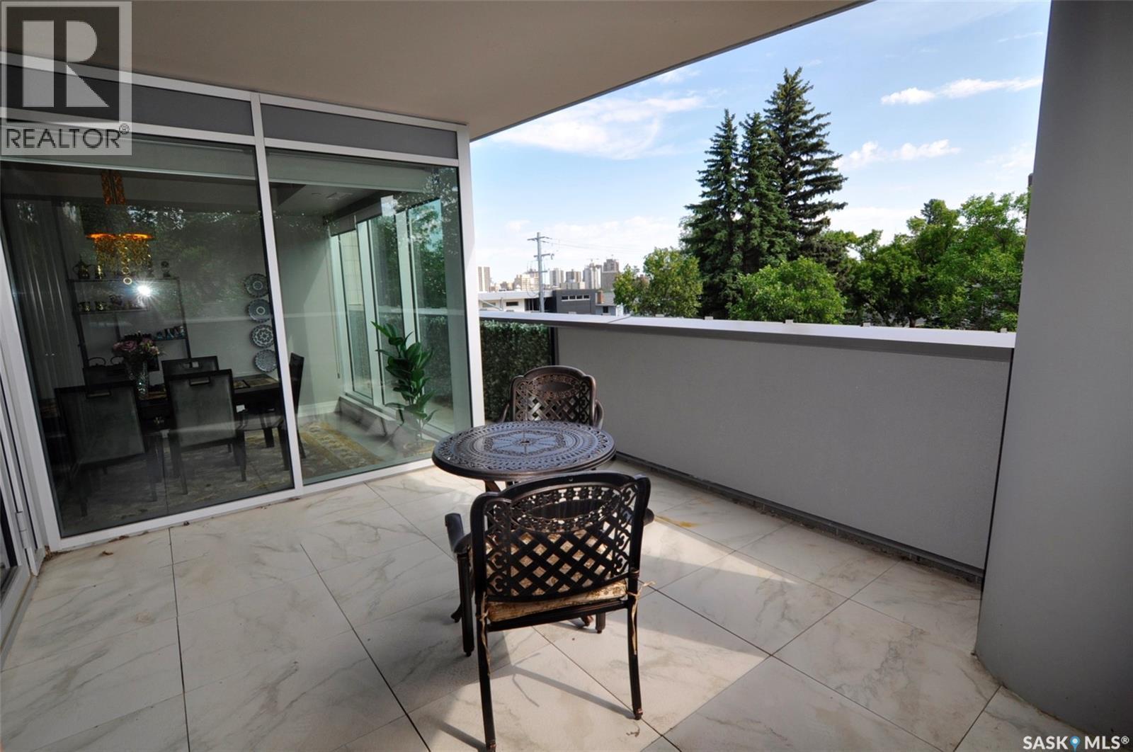302 637 University Drive, Saskatoon, SK - Outdoor With Deck Patio Veranda With Exterior