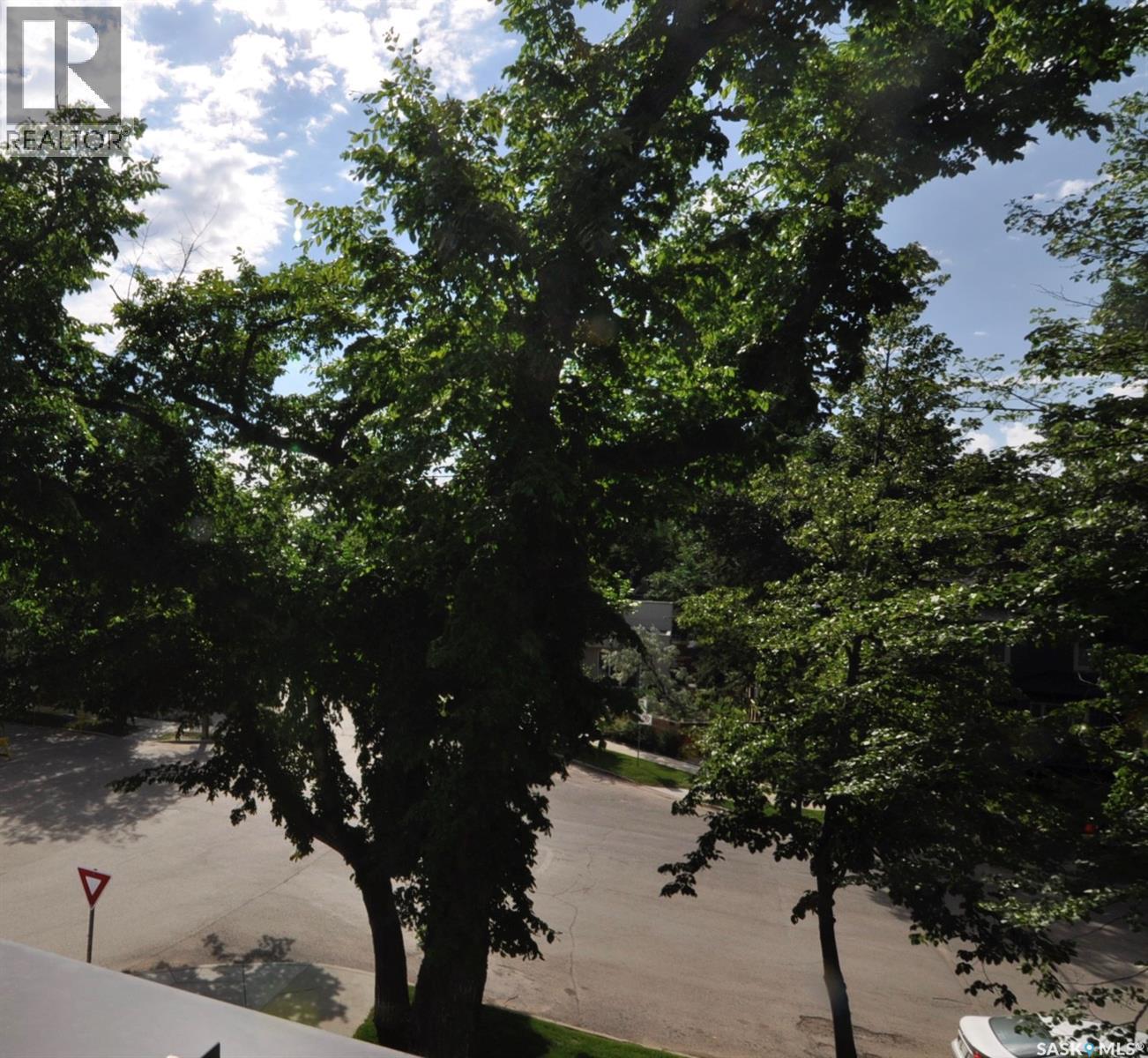 302 637 University Drive, Saskatoon, SK - Outdoor