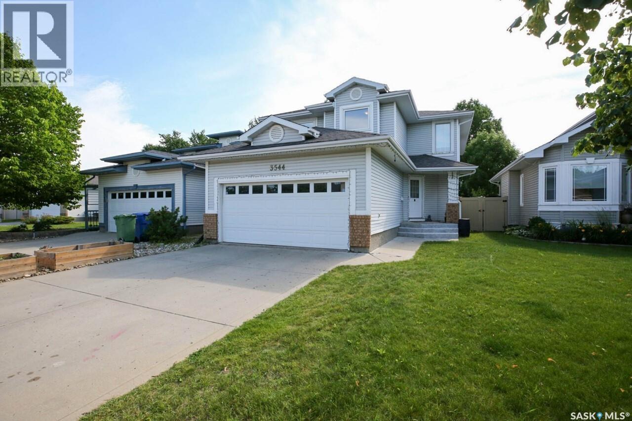 3544 Basswood Grove, Regina, SK - Outdoor With Facade