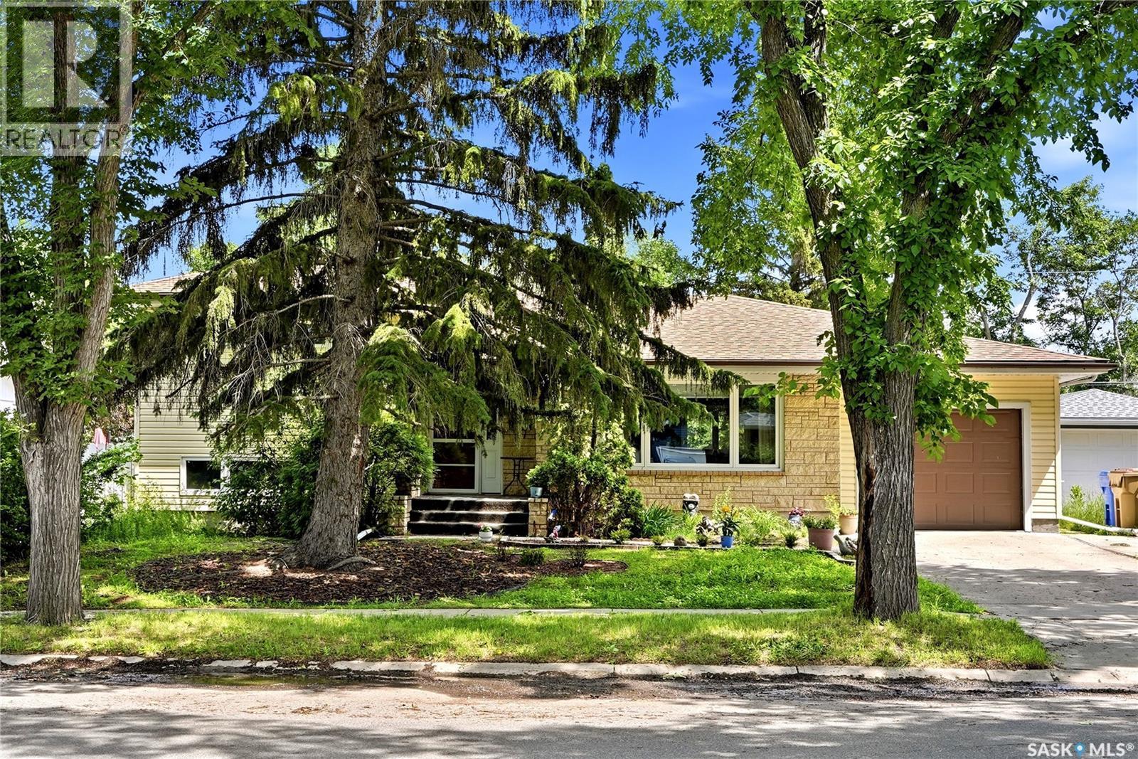 111 Bell Street, Regina, SK - Outdoor