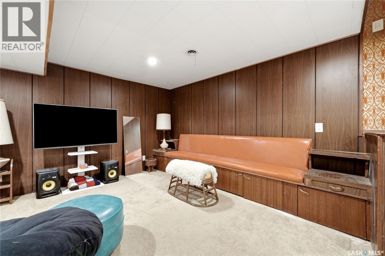 111 Bell Street, Regina, SK - Indoor