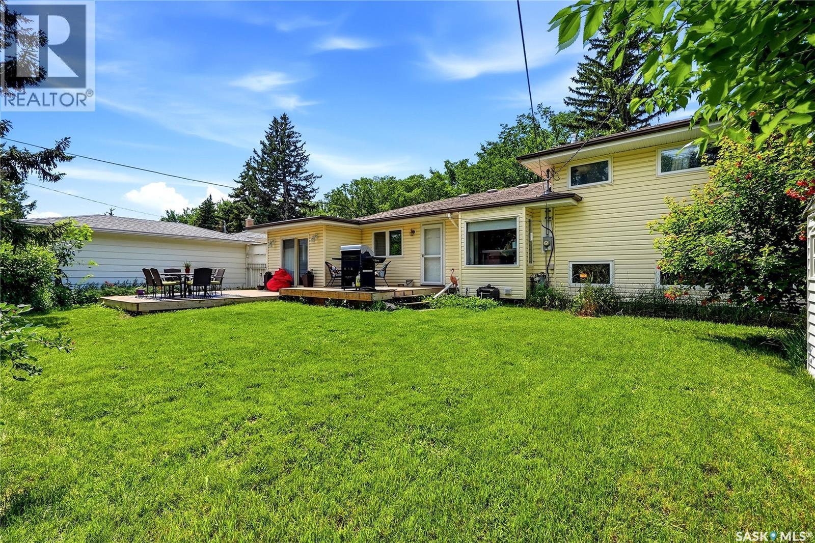 111 Bell Street, Regina, SK - Outdoor