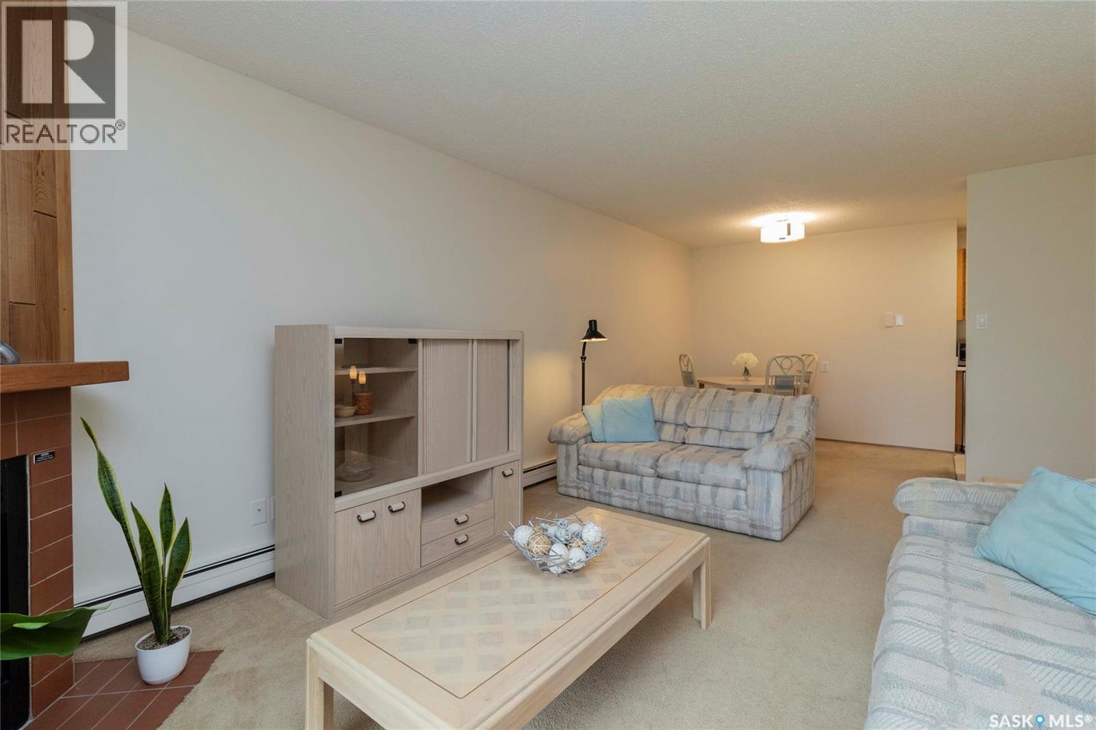 111 425 115Th Street E, Saskatoon, SK - Indoor Photo Showing Living Room