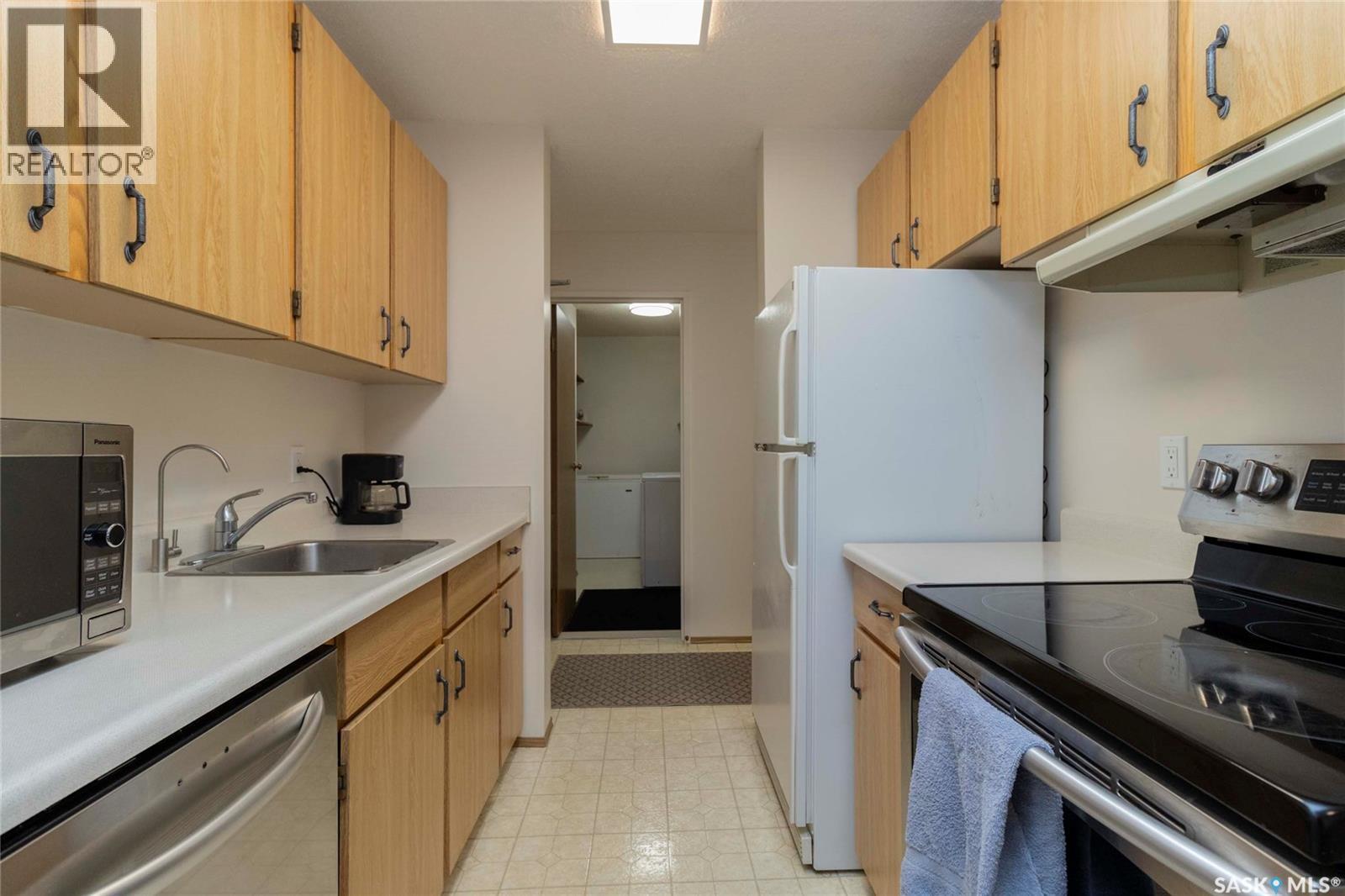 111 425 115Th Street E, Saskatoon, SK - Indoor Photo Showing Kitchen