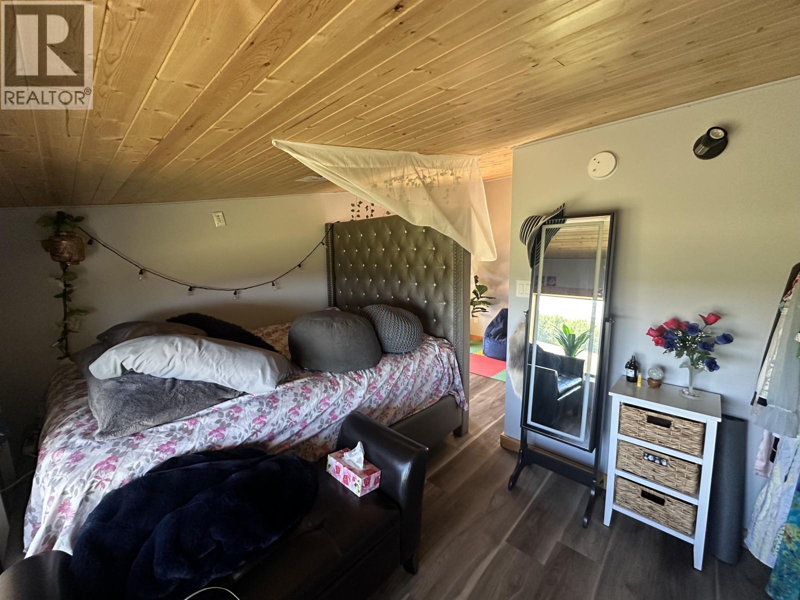 8363 252 Road, Fort St. John, BC - Indoor Photo Showing Bedroom