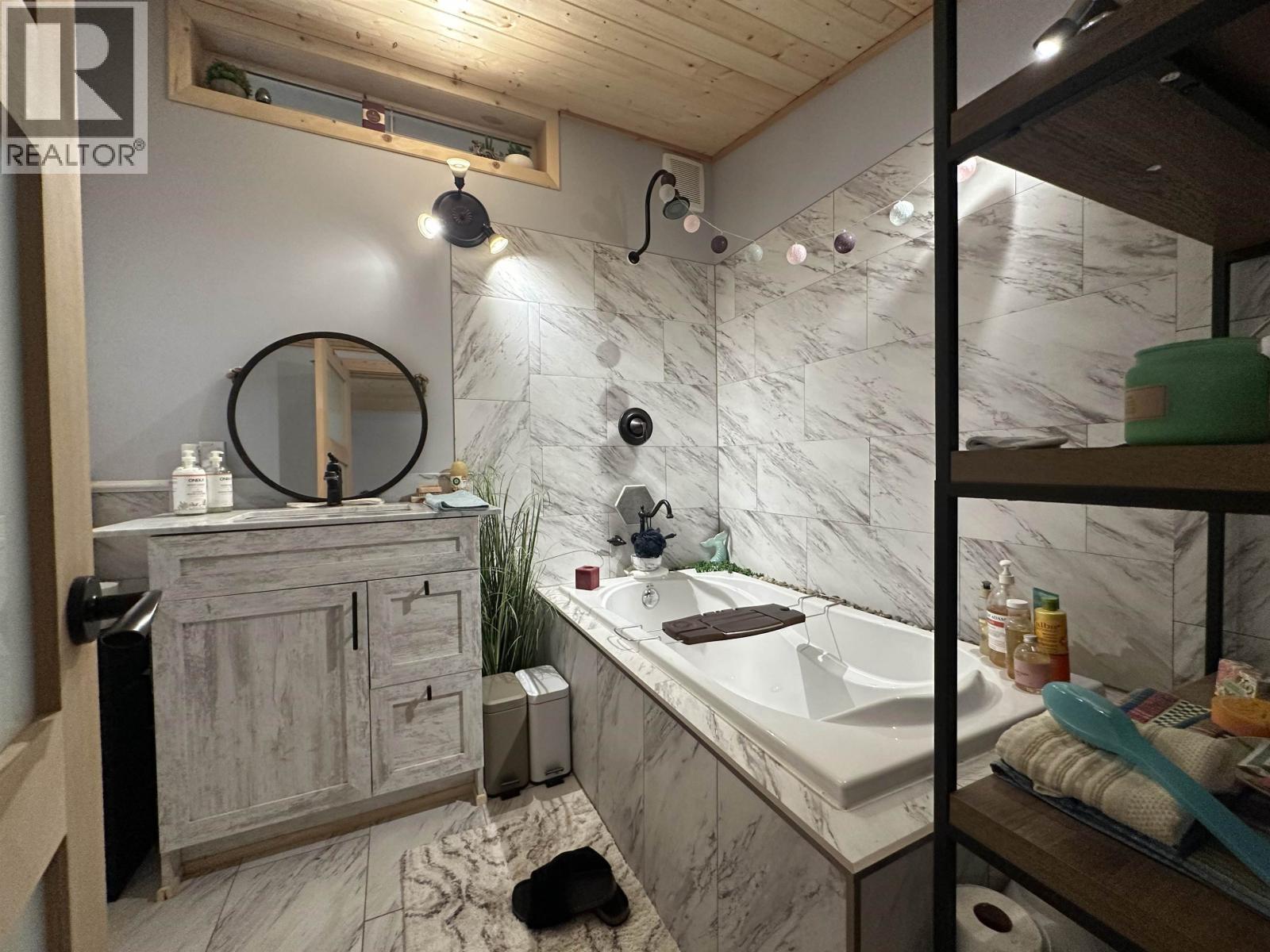 8363 252 Road, Fort St. John, BC - Indoor Photo Showing Bathroom