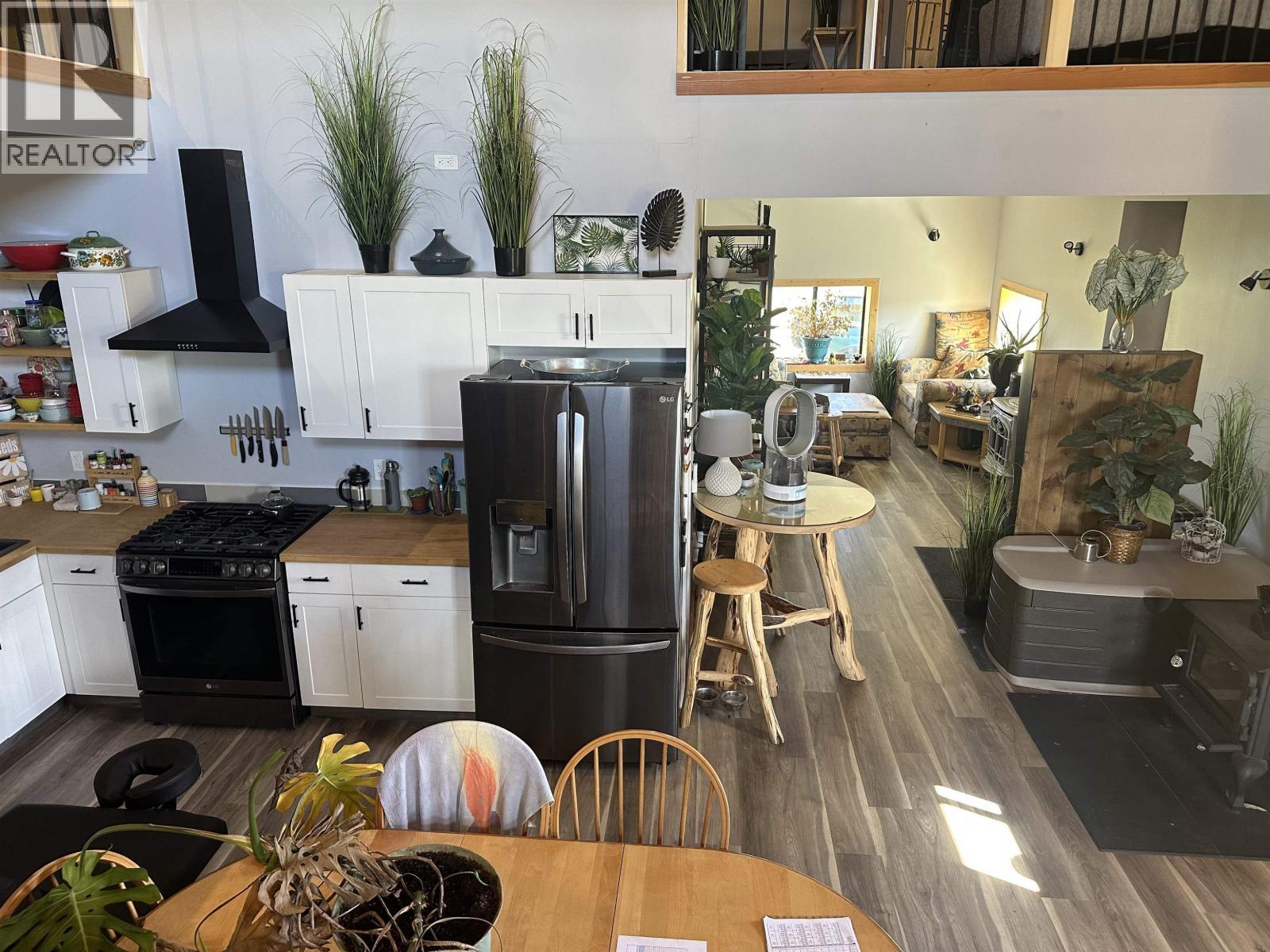 8363 252 Road, Fort St. John, BC - Indoor