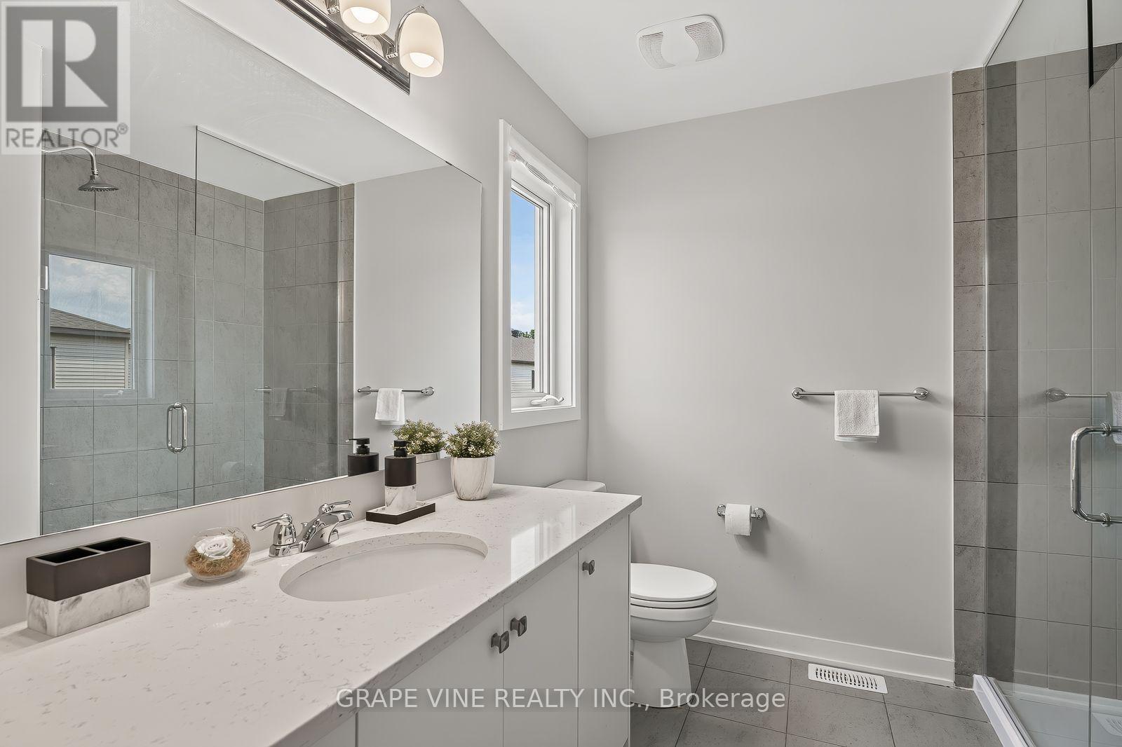 225 Billrian Crescent, Ottawa, ON - Indoor Photo Showing Bathroom