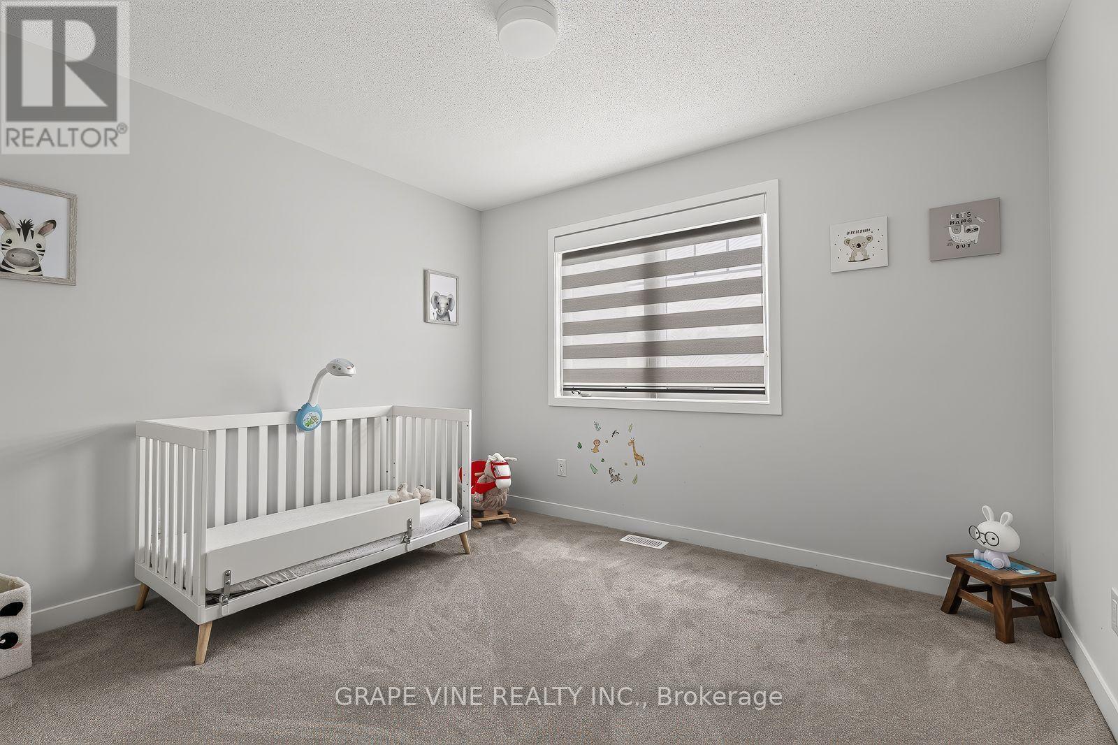 225 Billrian Crescent, Ottawa, ON - Indoor Photo Showing Bedroom