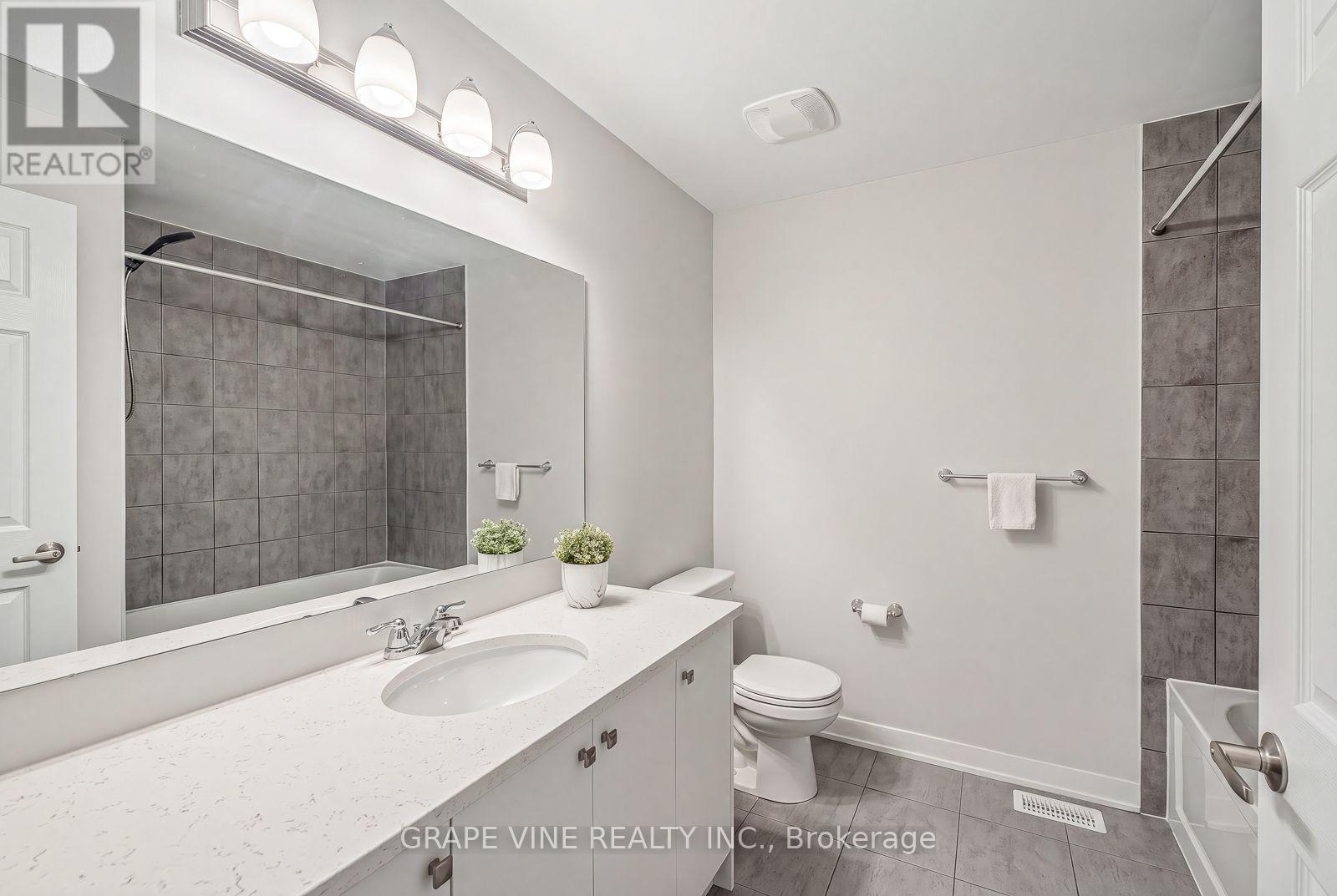 225 Billrian Crescent, Ottawa, ON - Indoor Photo Showing Bathroom