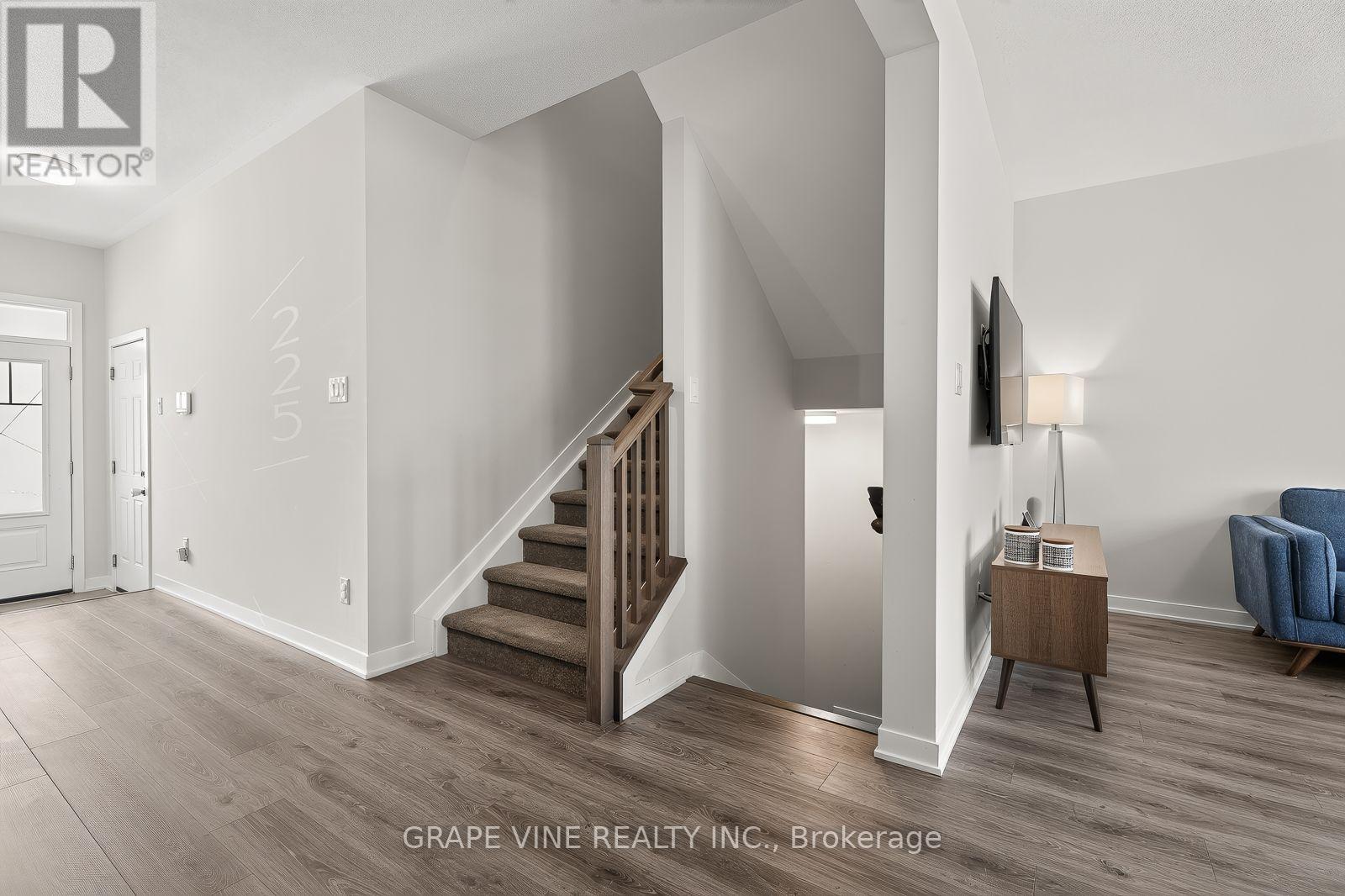 225 Billrian Crescent, Ottawa, ON - Indoor Photo Showing Other Room