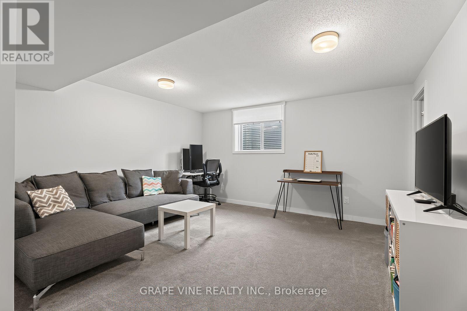 225 Billrian Crescent, Ottawa, ON - Indoor
