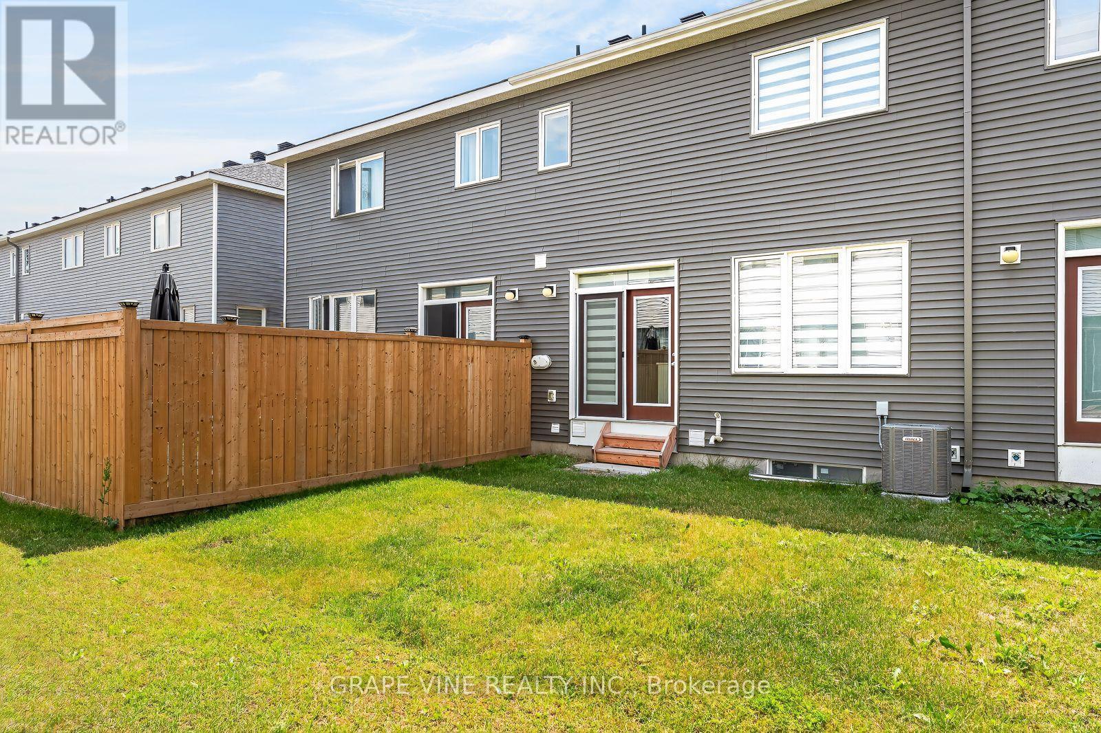 225 Billrian Crescent, Ottawa, ON - Outdoor With Exterior