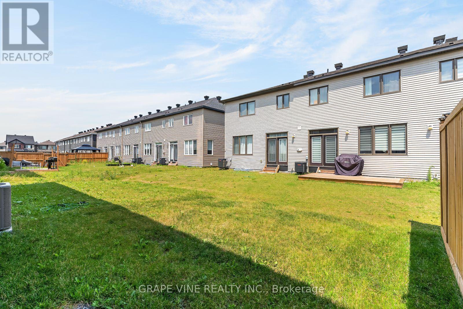 225 Billrian Crescent, Ottawa, ON - Outdoor