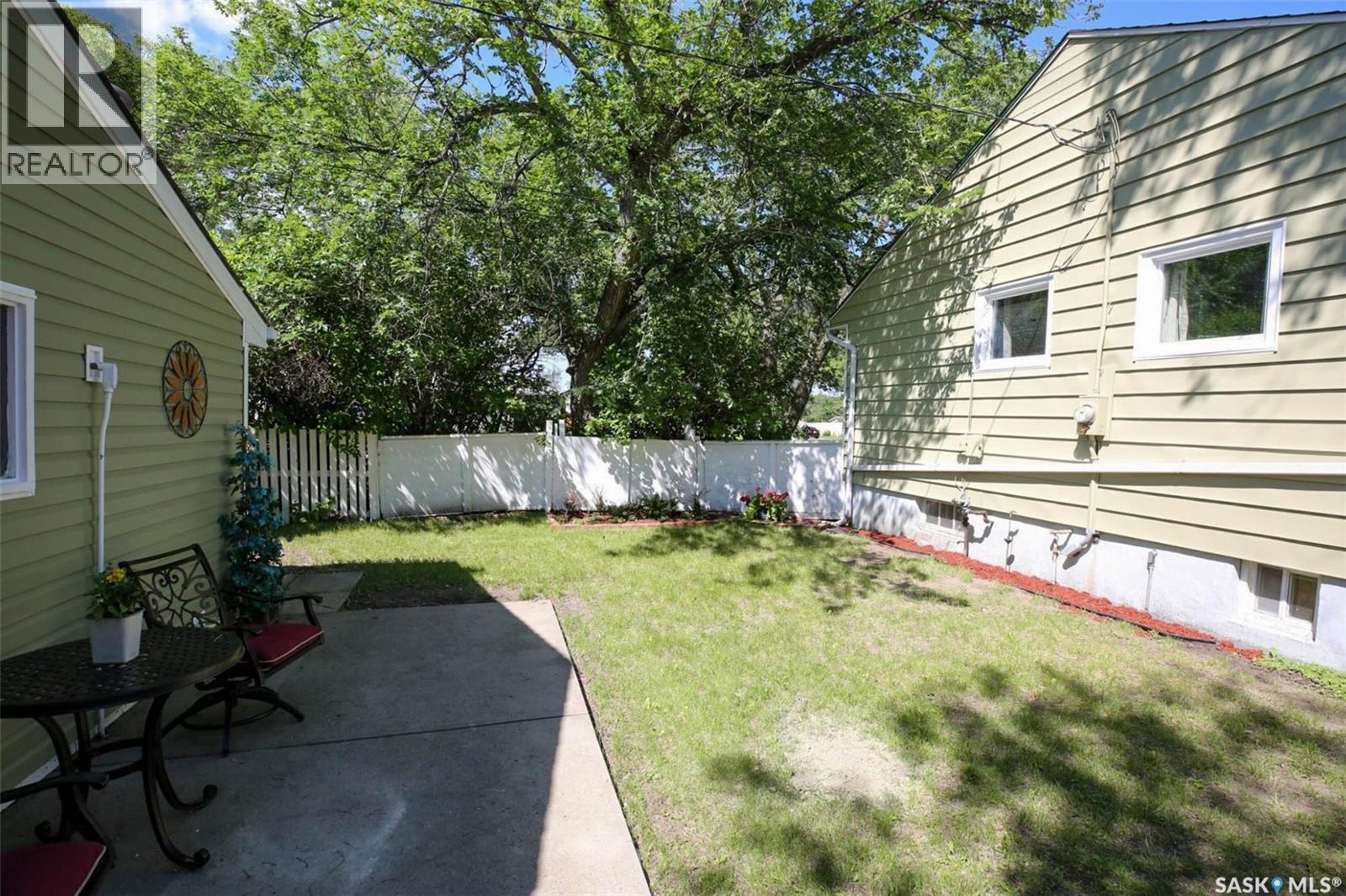 2802 Mctavish Street, Regina, SK - Outdoor