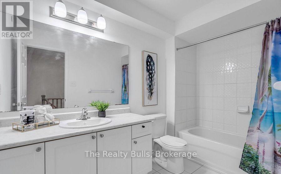 146 Giboulee Path, Oshawa, ON - Indoor Photo Showing Bathroom