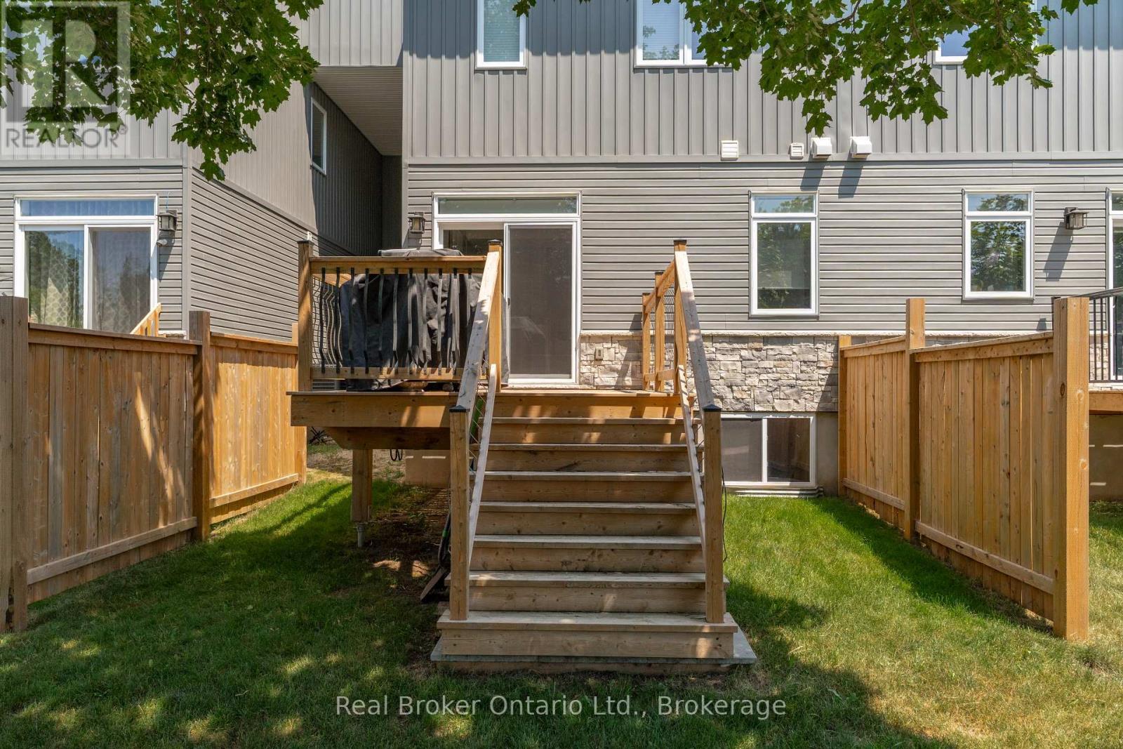 103 Stephenson Way, Minto, ON - Outdoor With Exterior