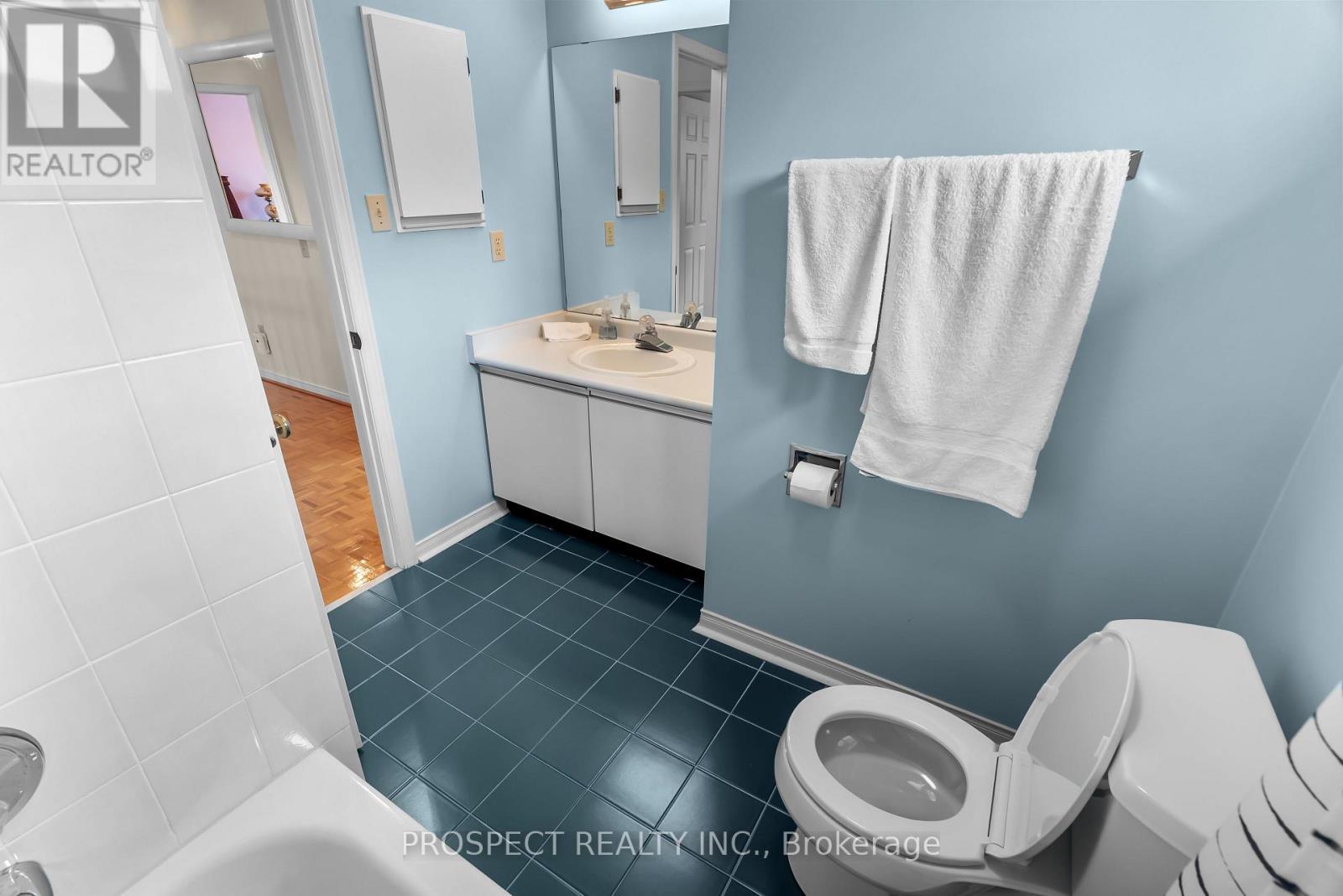 9 Wheatley Road, Vaughan, ON - Indoor Photo Showing Bathroom