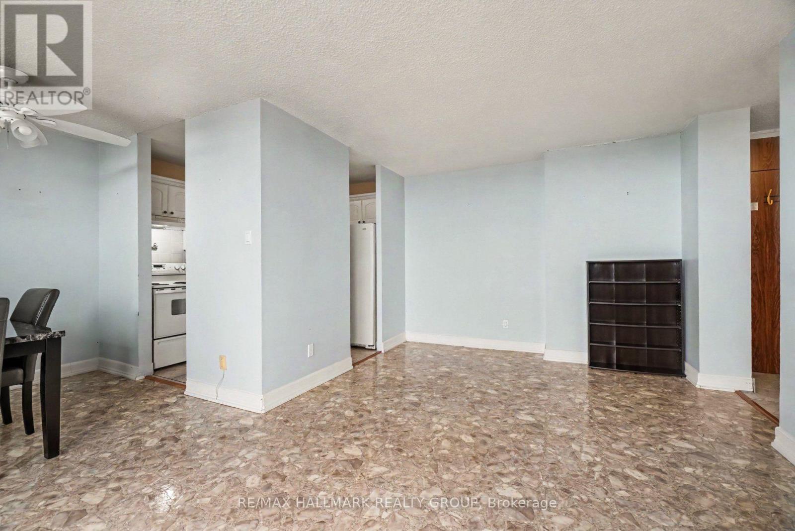 1417 - 2000 Jasmine Crescent, Ottawa, ON - Indoor Photo Showing Other Room
