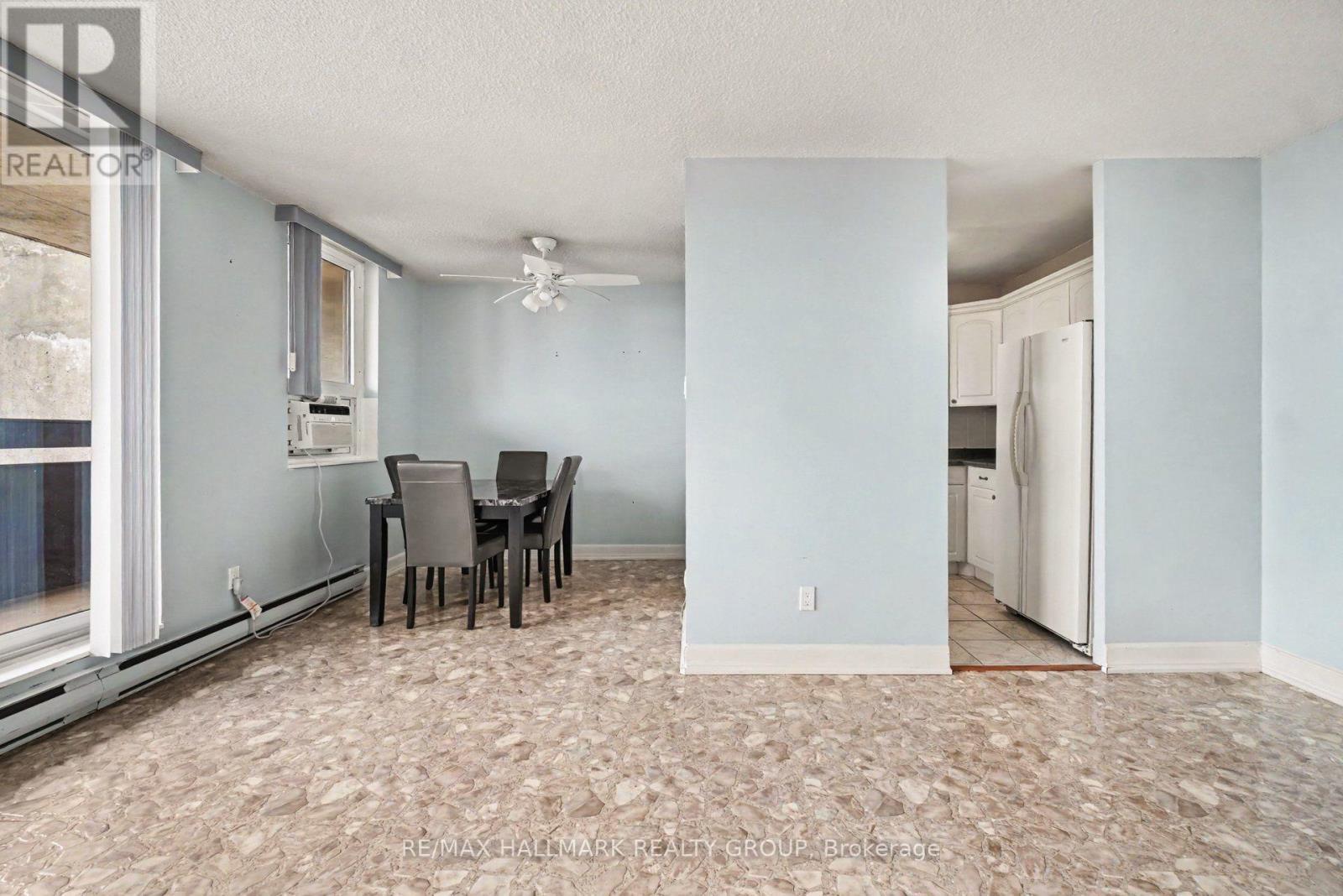 1417 - 2000 Jasmine Crescent, Ottawa, ON - Indoor