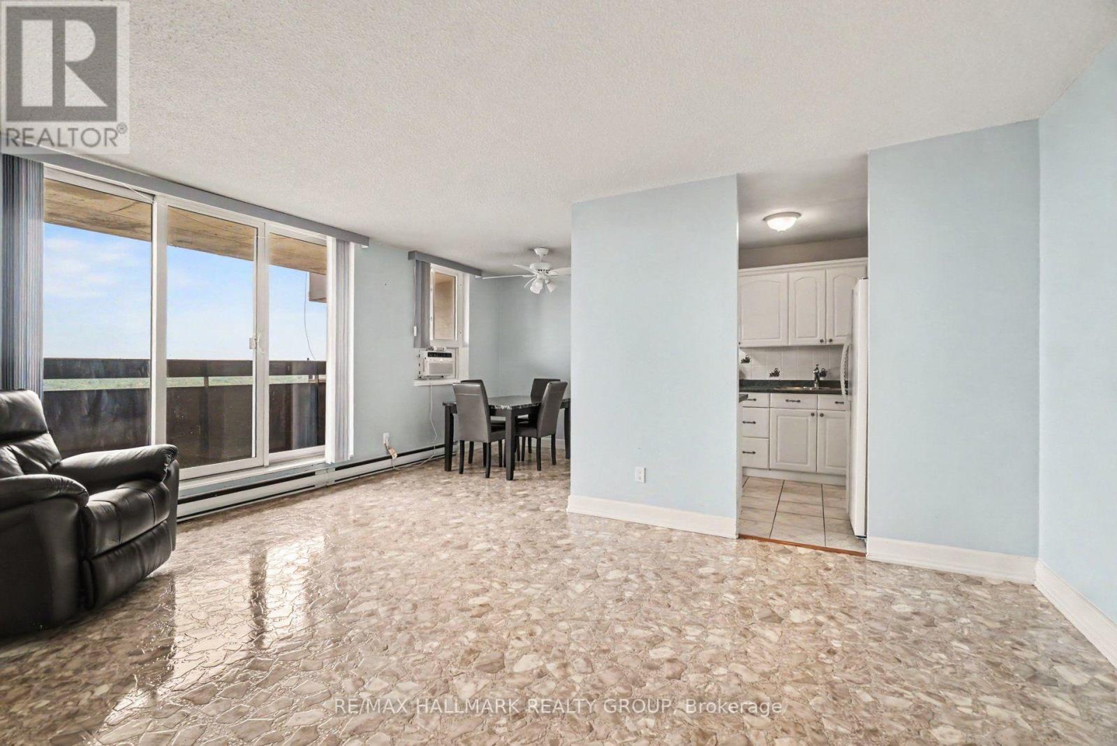 1417 - 2000 Jasmine Crescent, Ottawa, ON - Indoor Photo Showing Other Room